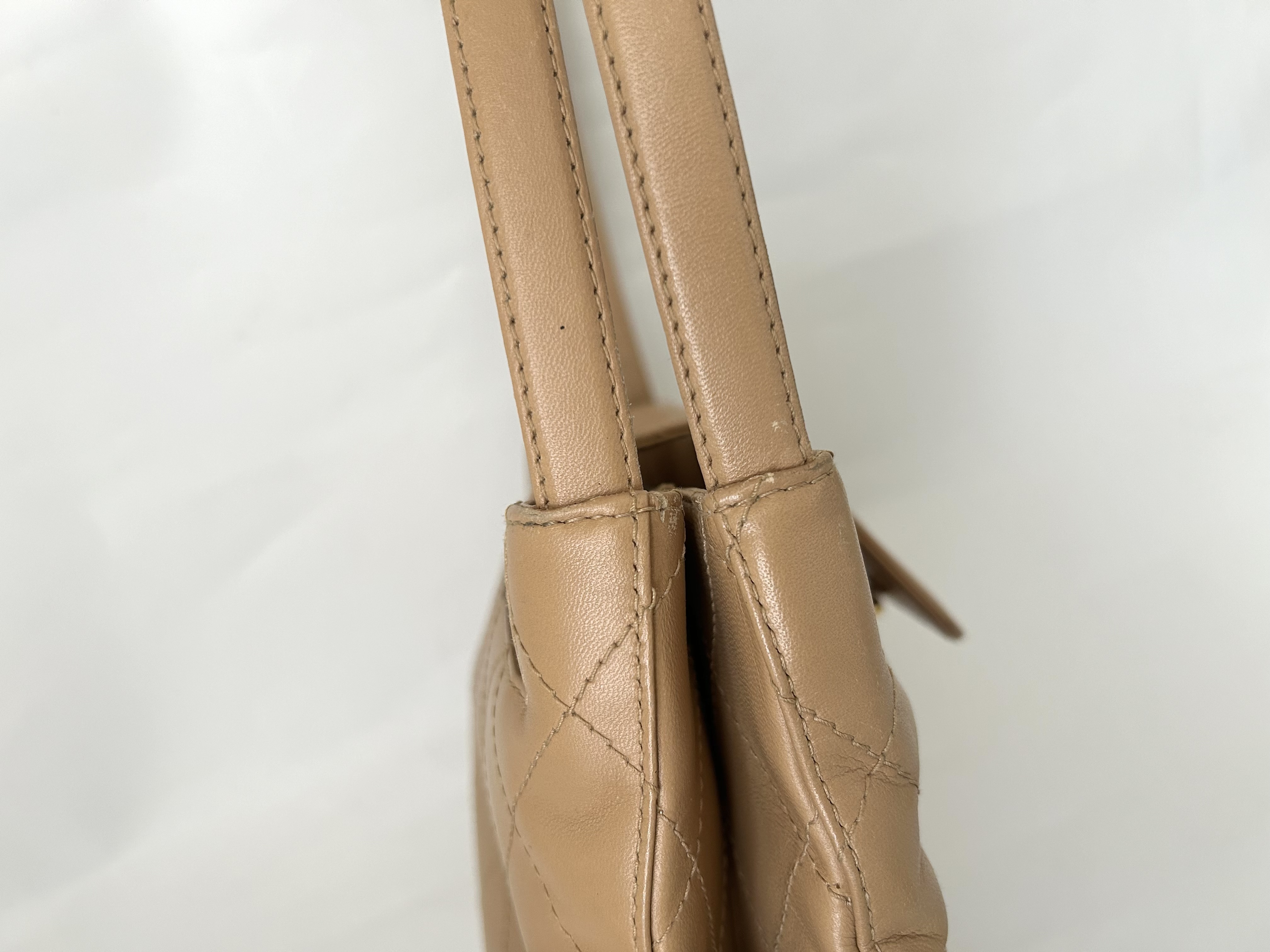 One-Shoulder Matelassé Beige Bag — view 6
