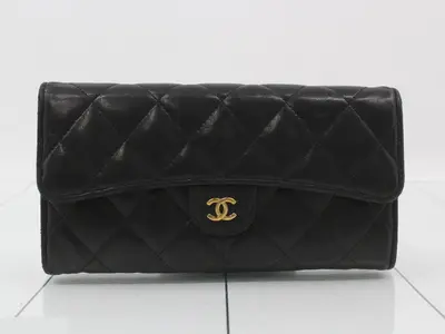 Matelassé lambskin long wallet, with sticker.
