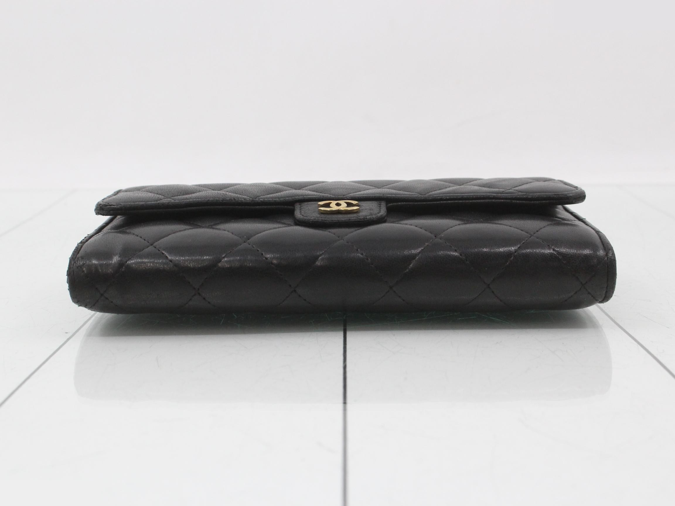 Matelassé lambskin long wallet, with sticker. — view 3