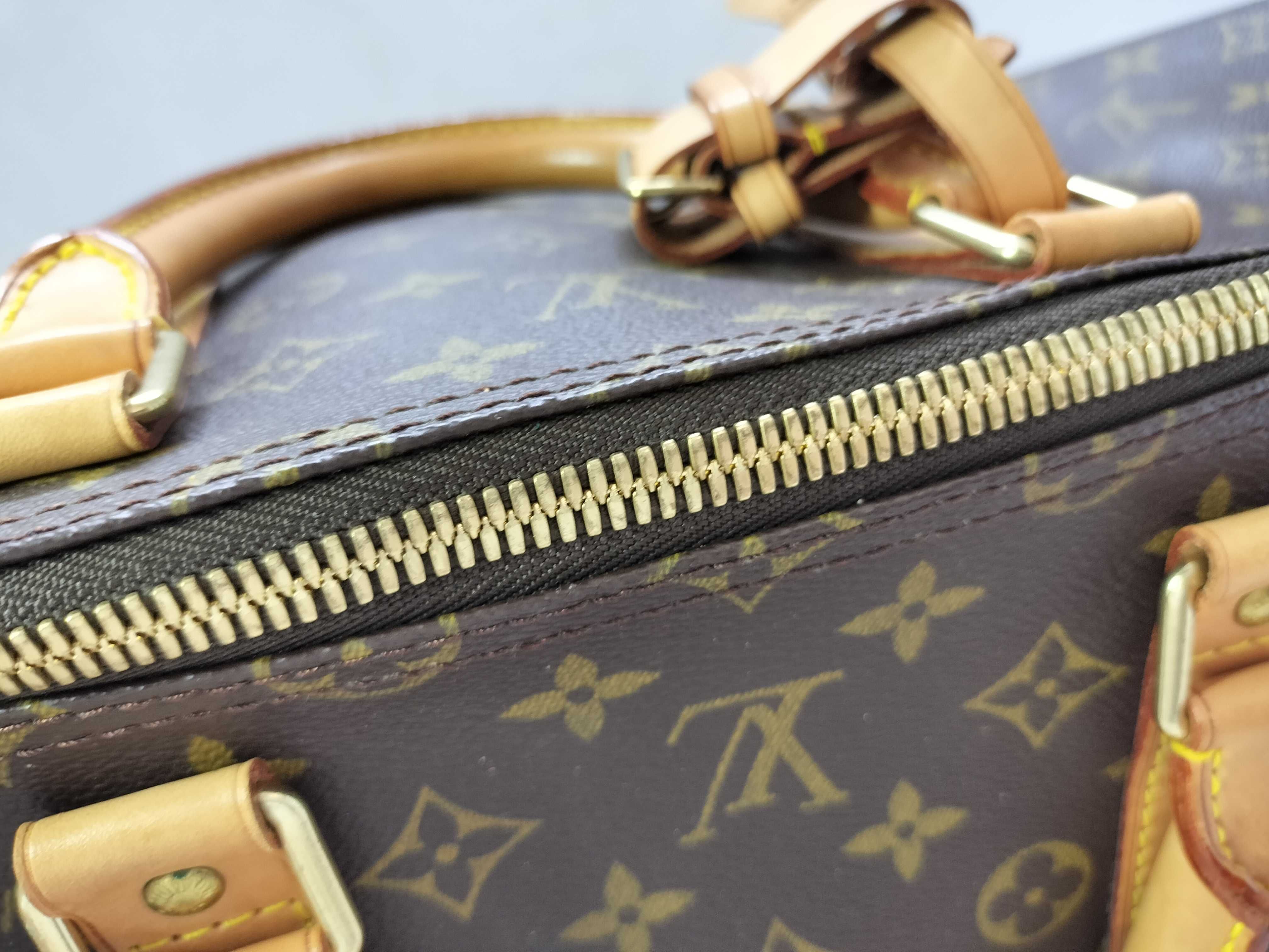 Monogram Louis Vuitton Keepall Bandoulière Boston Bag — view 6