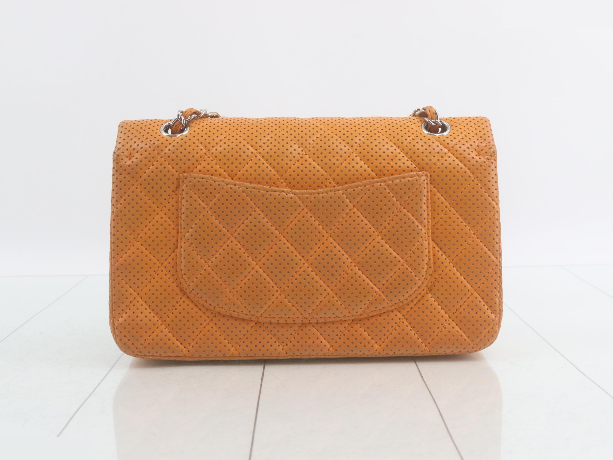 Matelassé 25 Shoulder Bag, Double Flap Shoulder Bag — view 2
