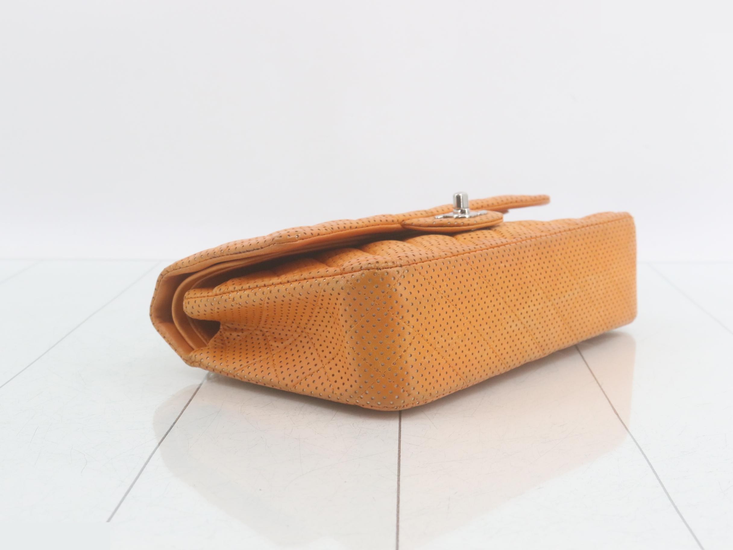 Matelassé 25 Shoulder Bag, Double Flap Shoulder Bag — view 5