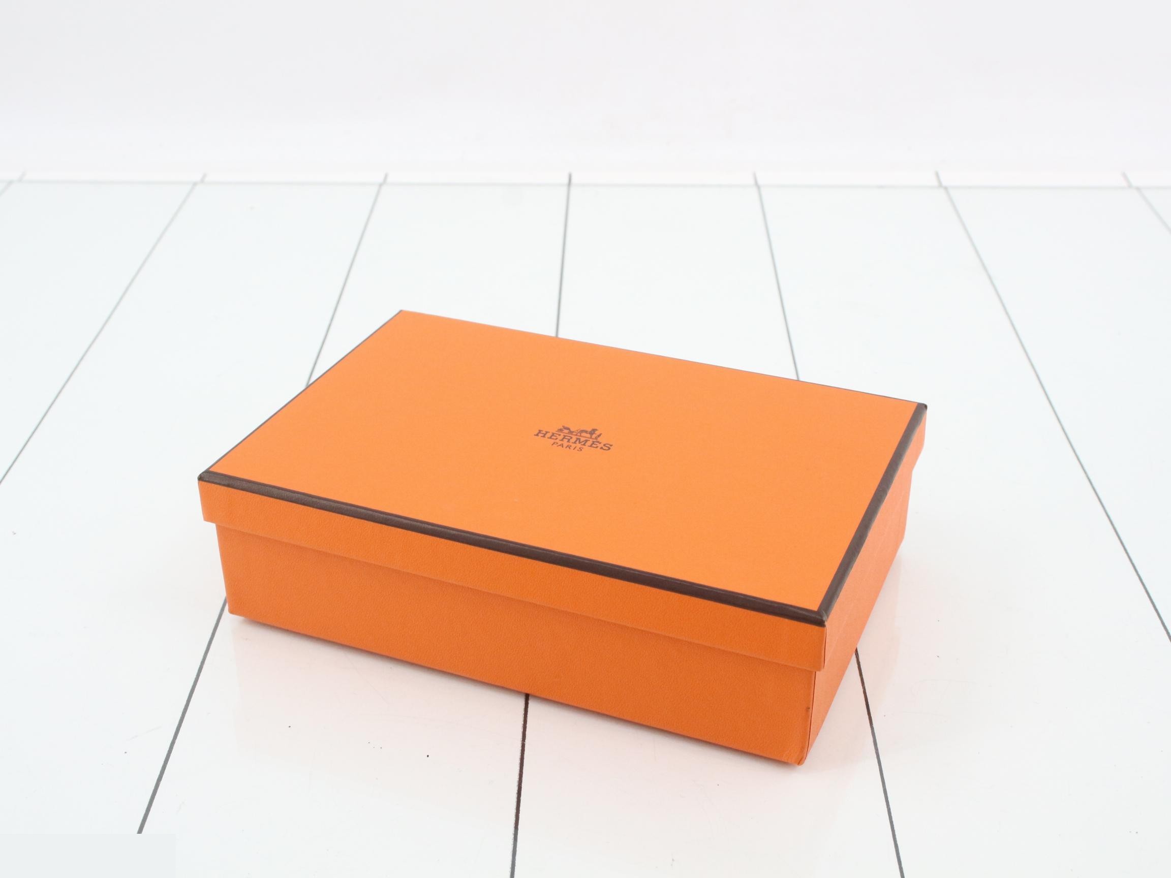 Bearn wallet, C stamp, with box. — view 5