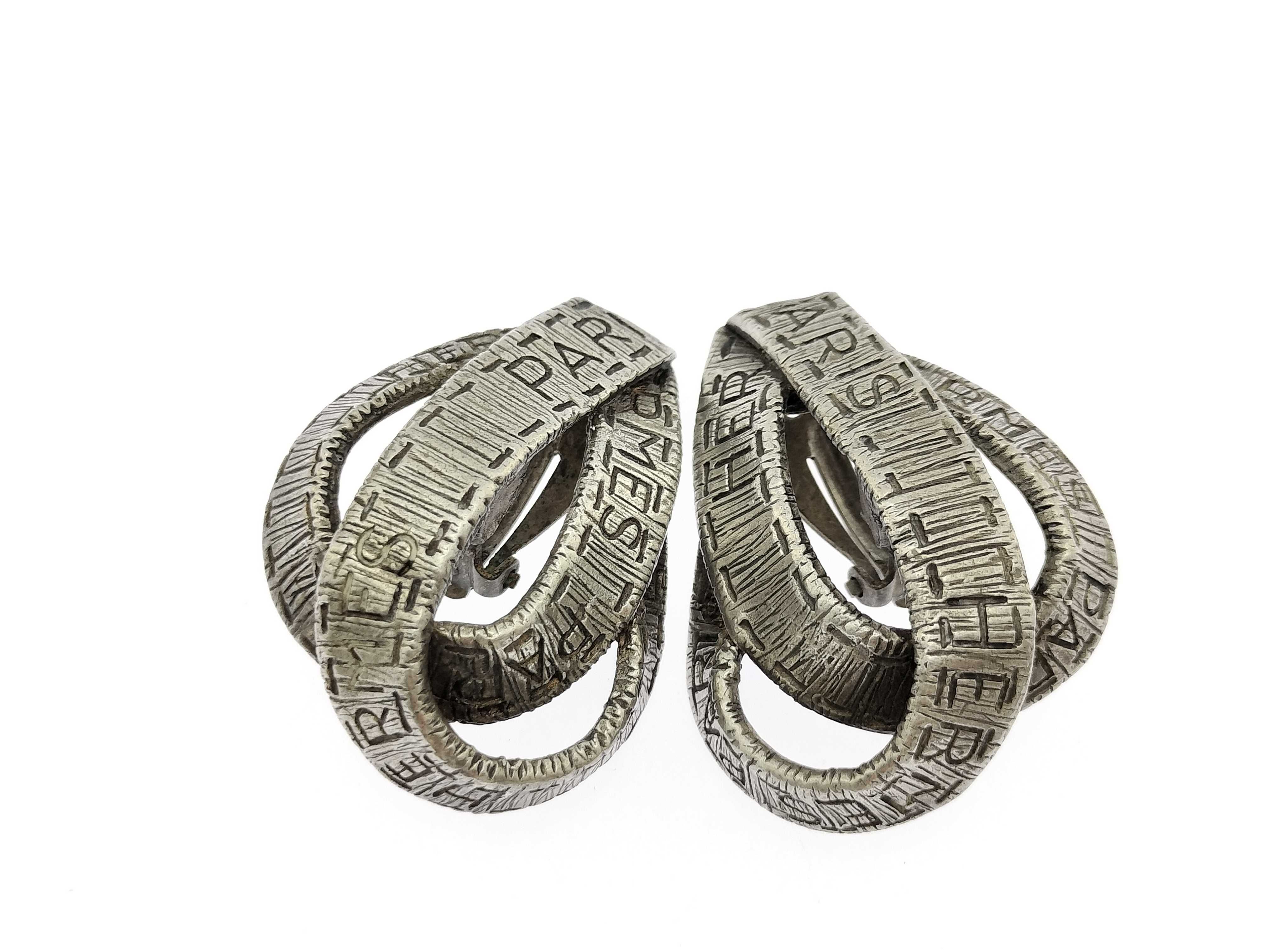 accessories, ribbon motif silver earrings, vintage earrings.