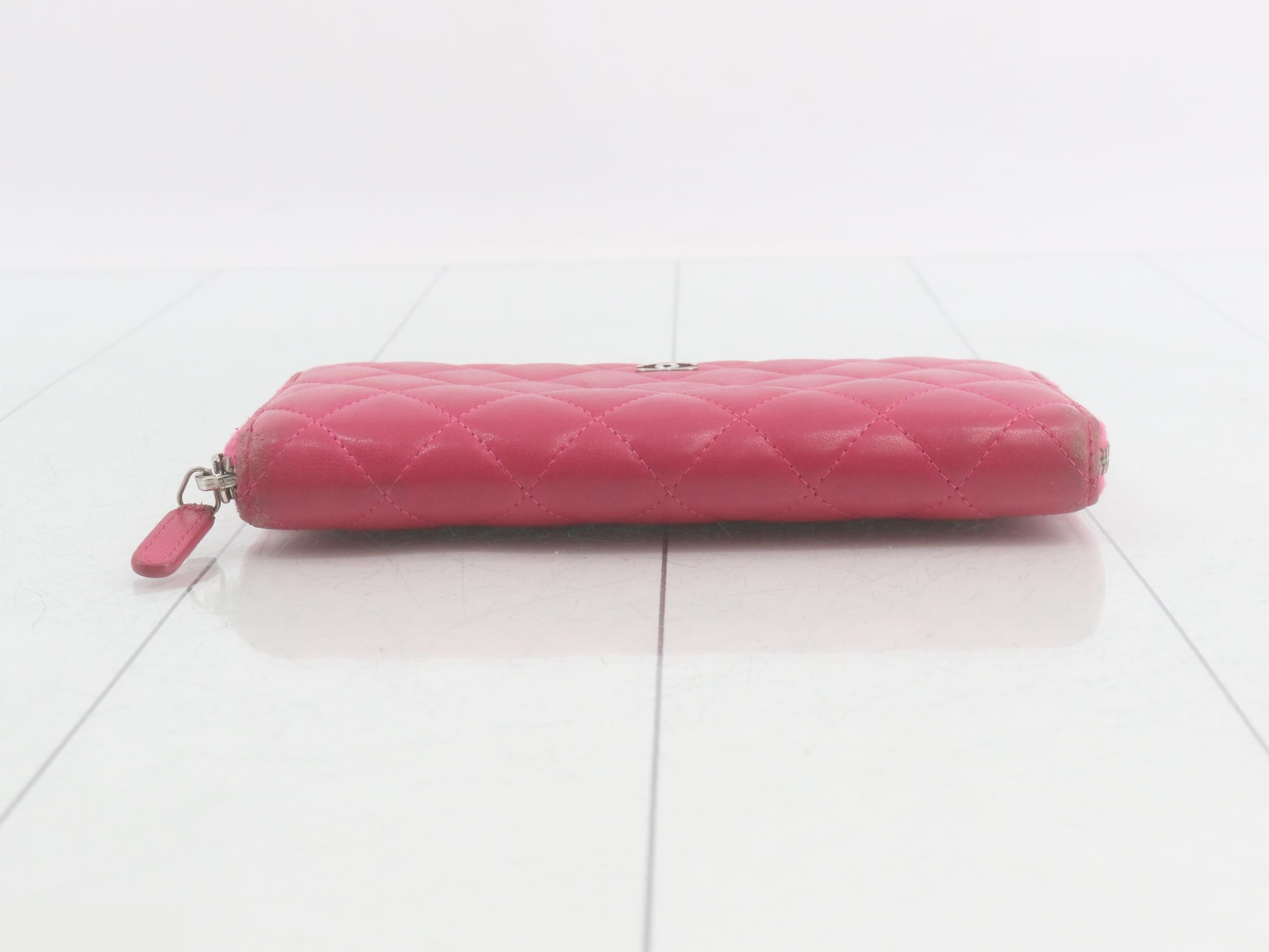 Matelassé long wallet, round shape, lambskin, silver hardware, pink — view 3