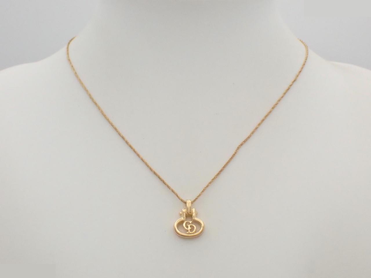 Other lines: Precious metals, necklaces, pendants — view 3