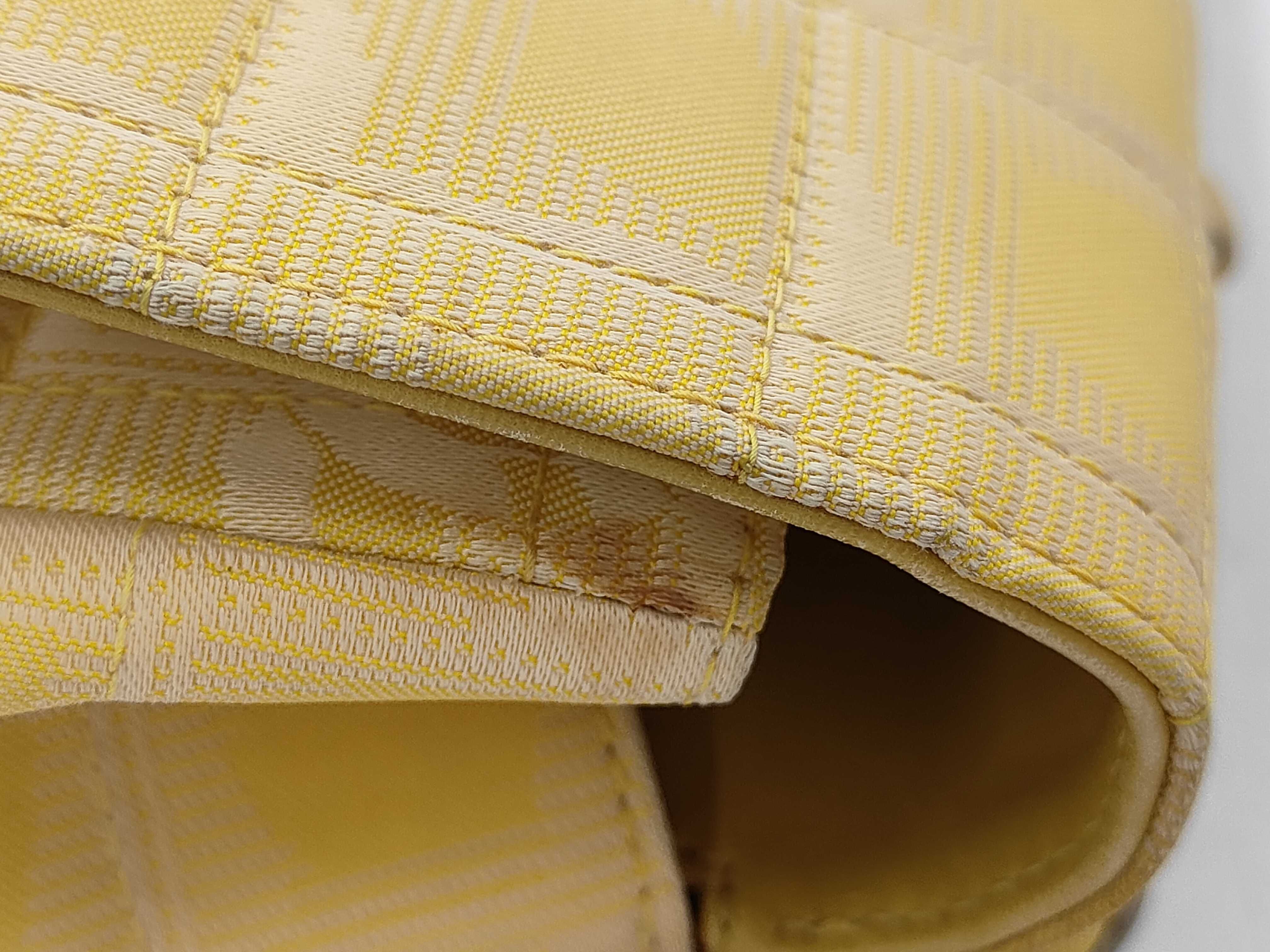 A15285 New Travel 7147045 Yellow Coco Mark Shoulder Bag — view 12