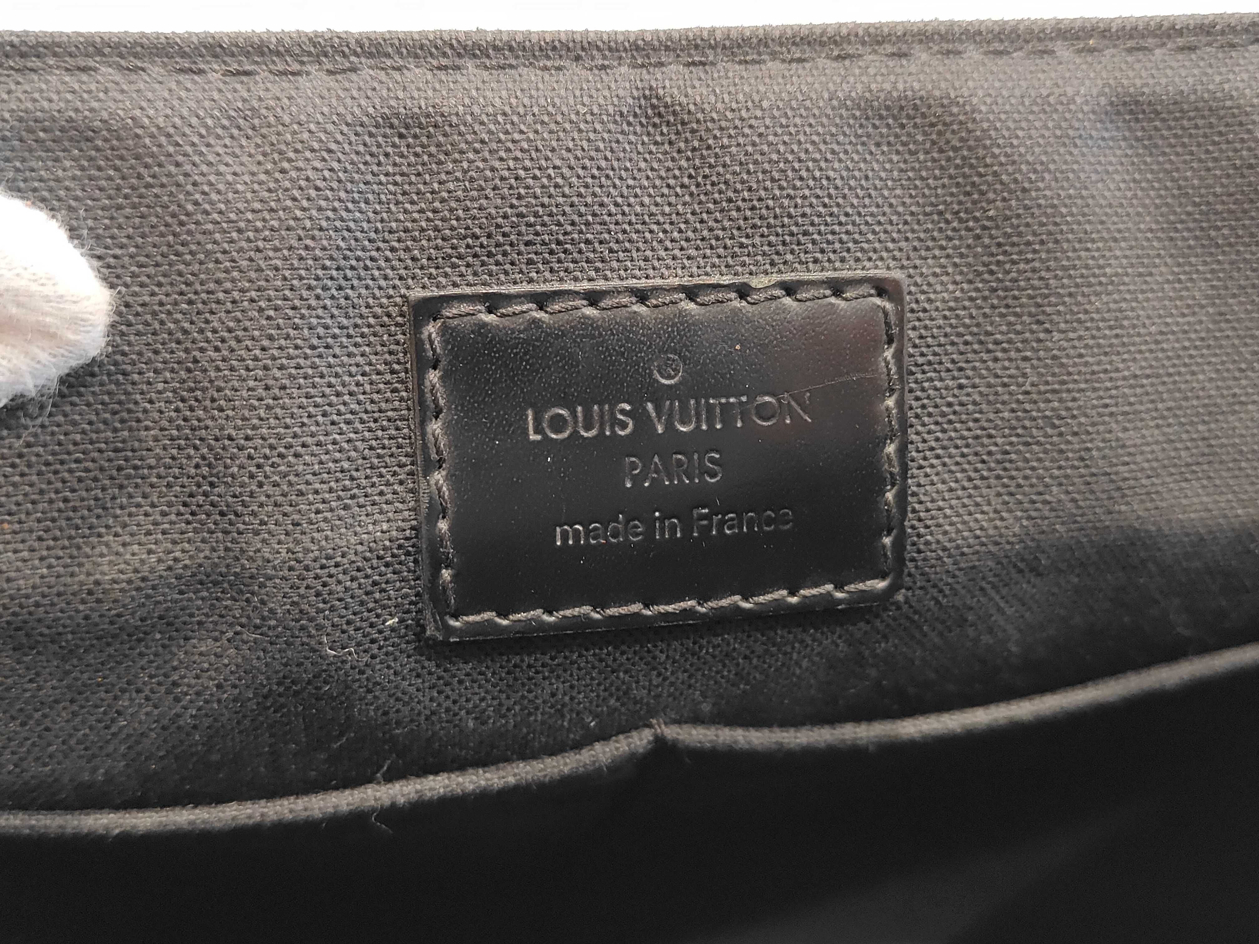 Damier District Shoulder Bag — view 13