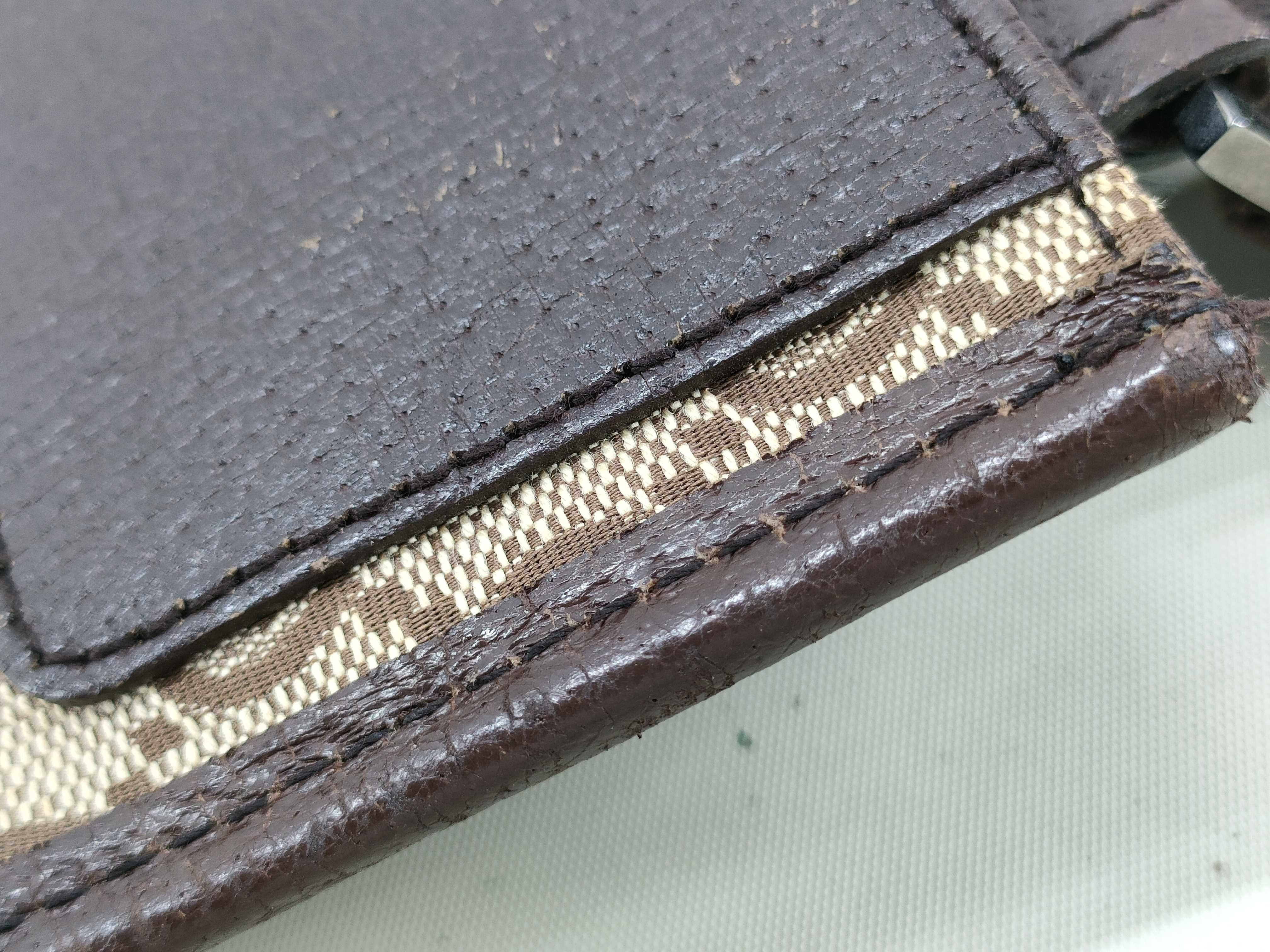 GG Canvas Shoulder Bag — view 14