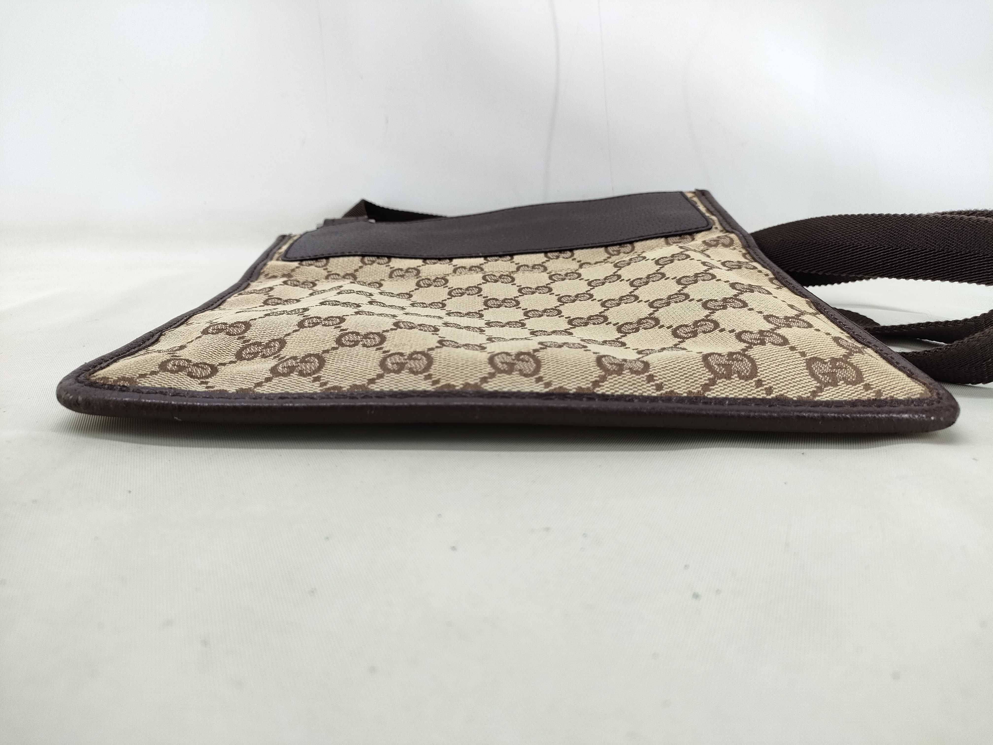 GG Canvas Shoulder Bag — view 3