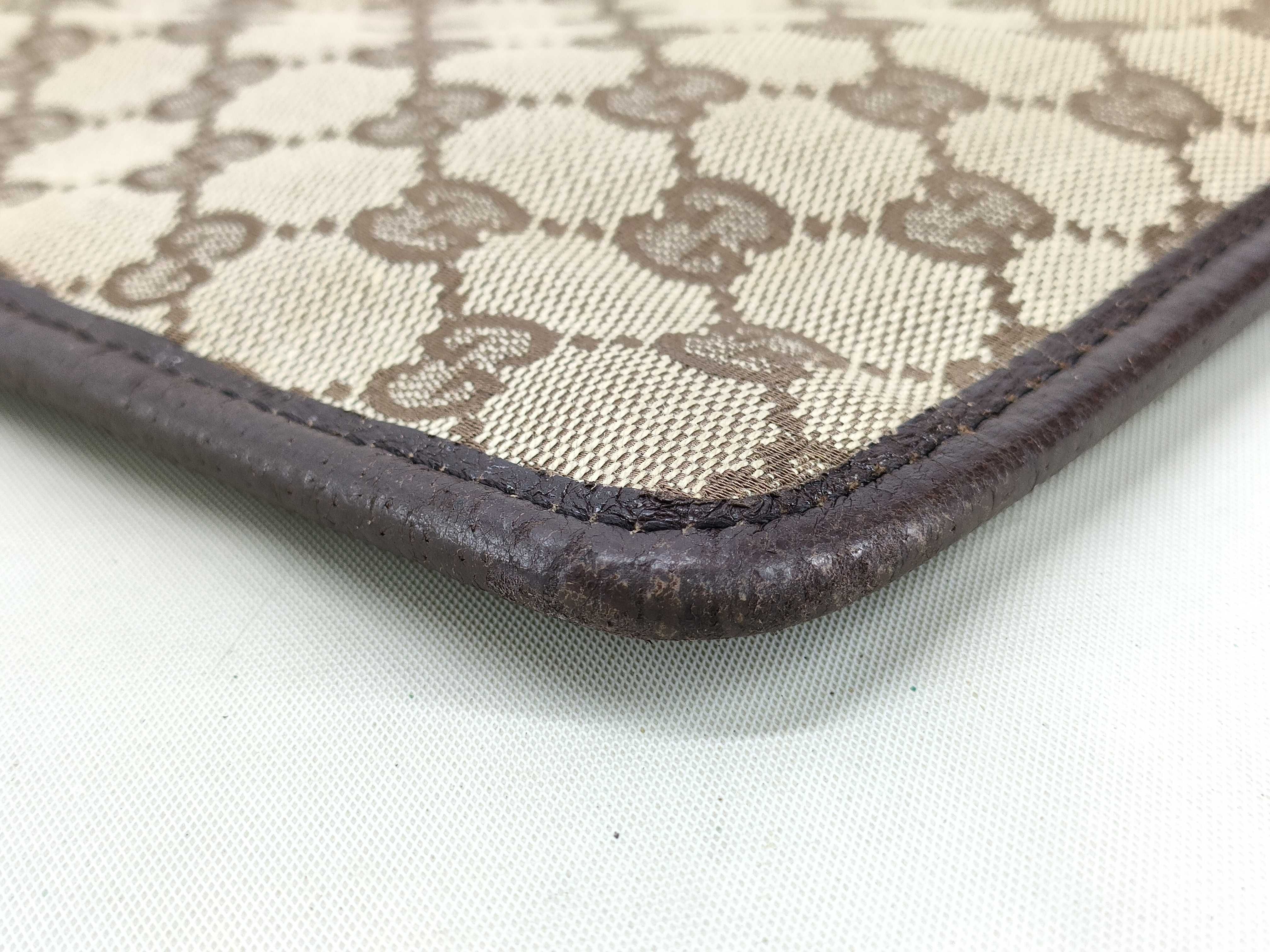 GG Canvas Shoulder Bag — view 4