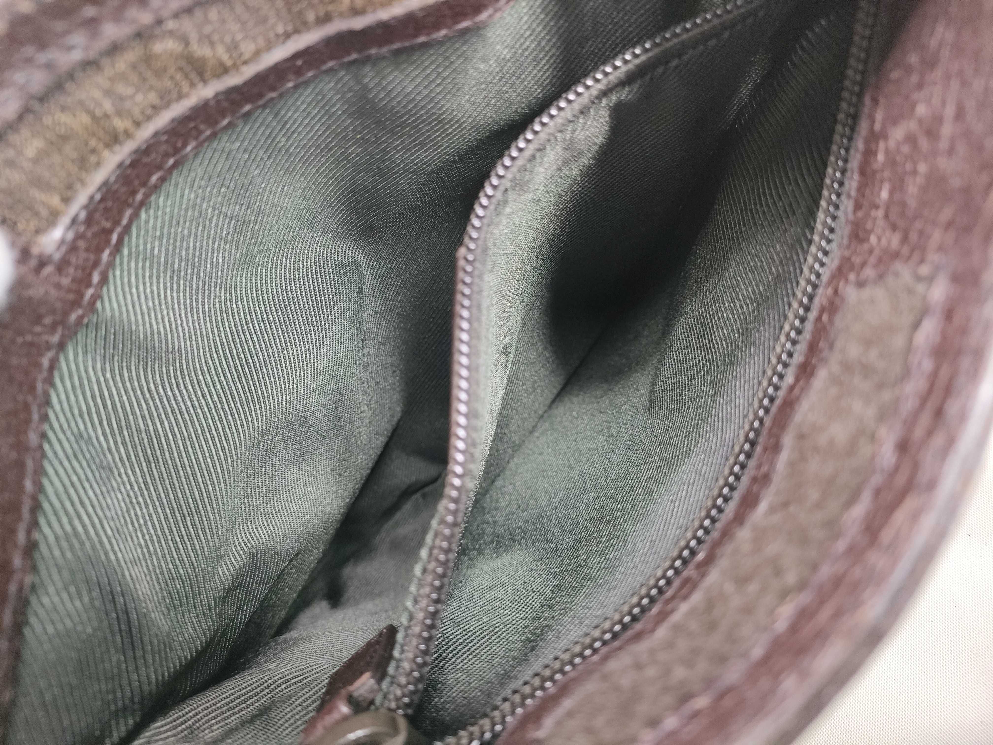 GG Canvas Shoulder Bag — view 9