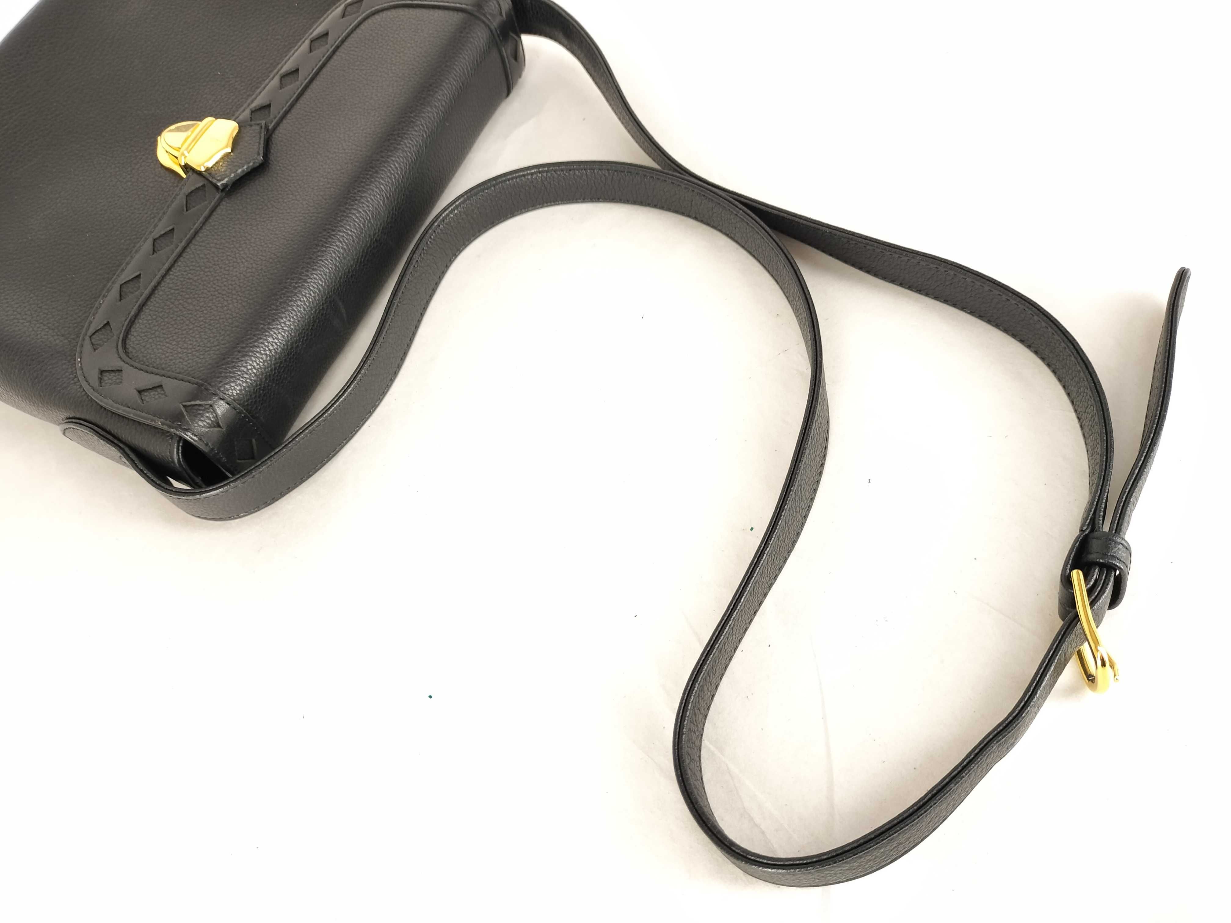 shoulder bag — view 3