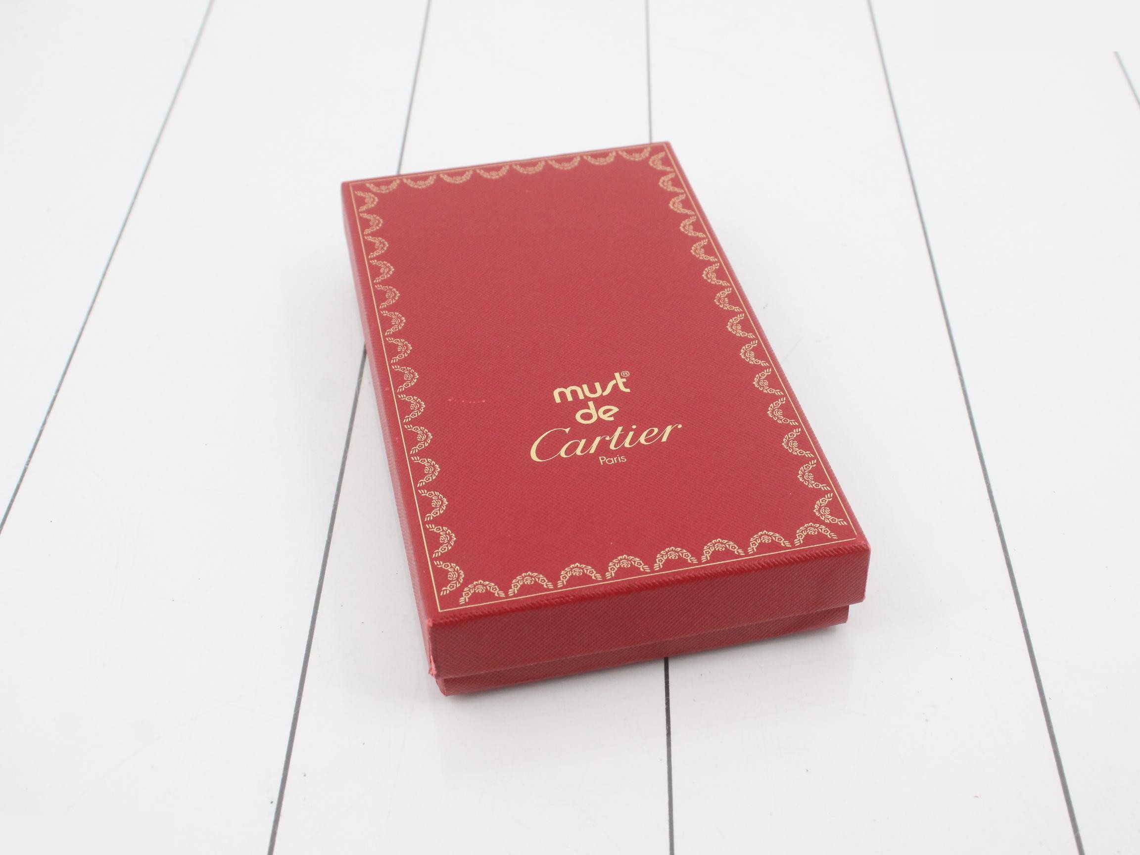 Must-have long wallet with clasp closure, Bordeaux leather. — view 5
