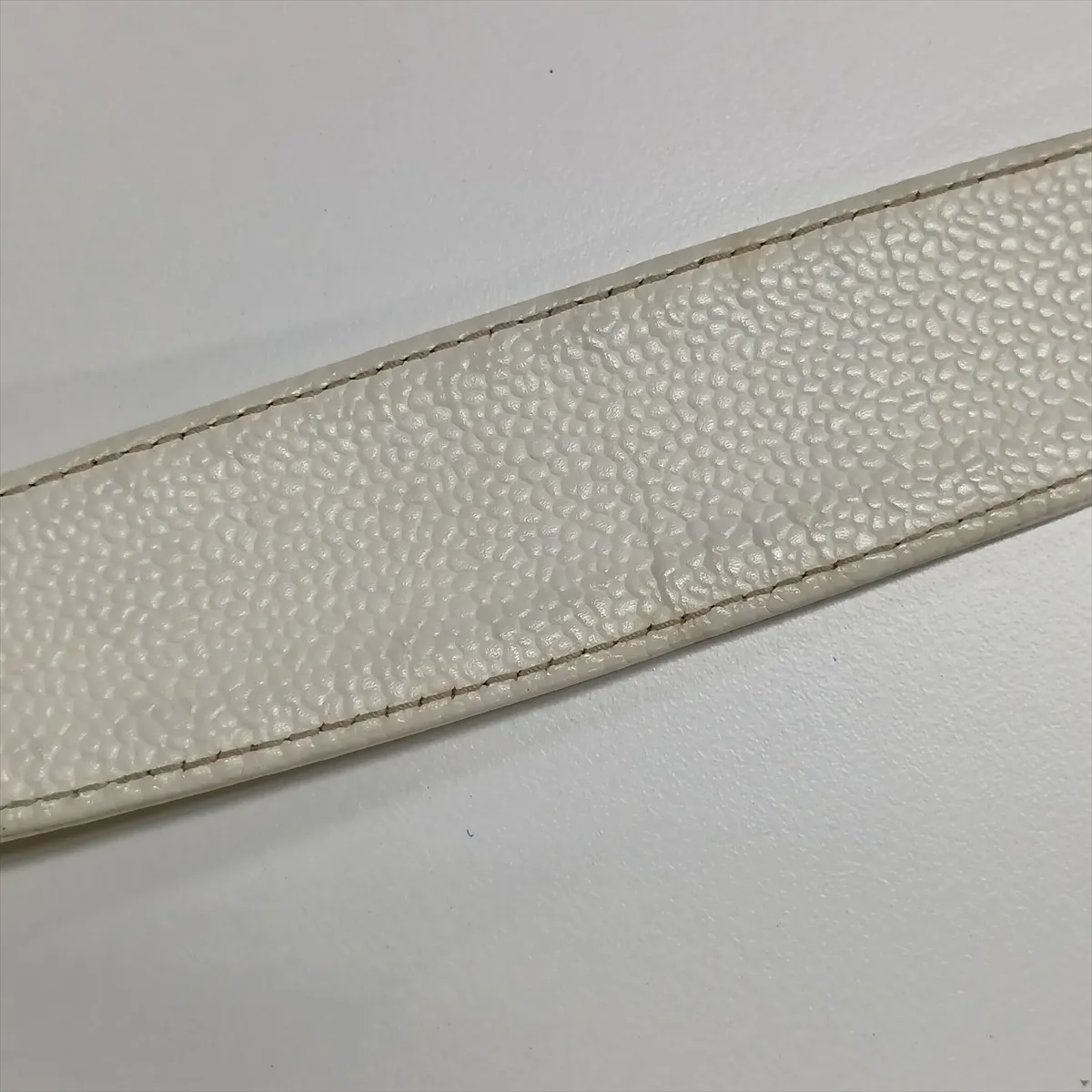 Matelassé Caviar Skin Chain Shoulder Bag, White with Gold Hardware, Item No. 7437269 (Serial Number 7) — view 15