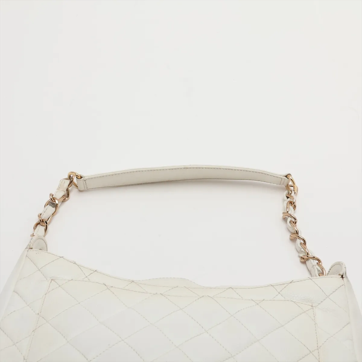 Matelassé Caviar Skin Chain Shoulder Bag, White with Gold Hardware, Item No. 7437269 (Serial Number 7) — view 6