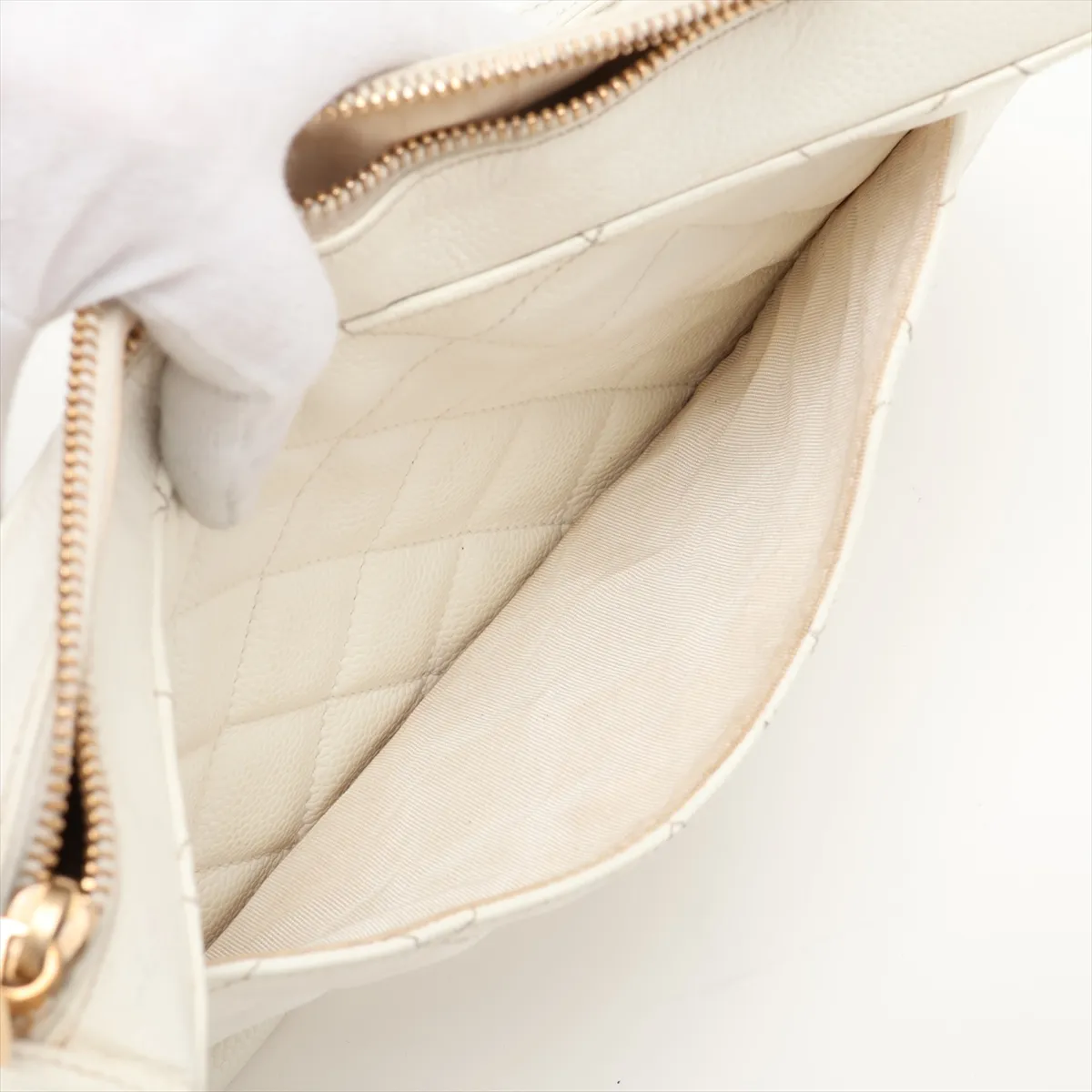 Matelassé Caviar Skin Chain Shoulder Bag, White with Gold Hardware, Item No. 7437269 (Serial Number 7) — view 9