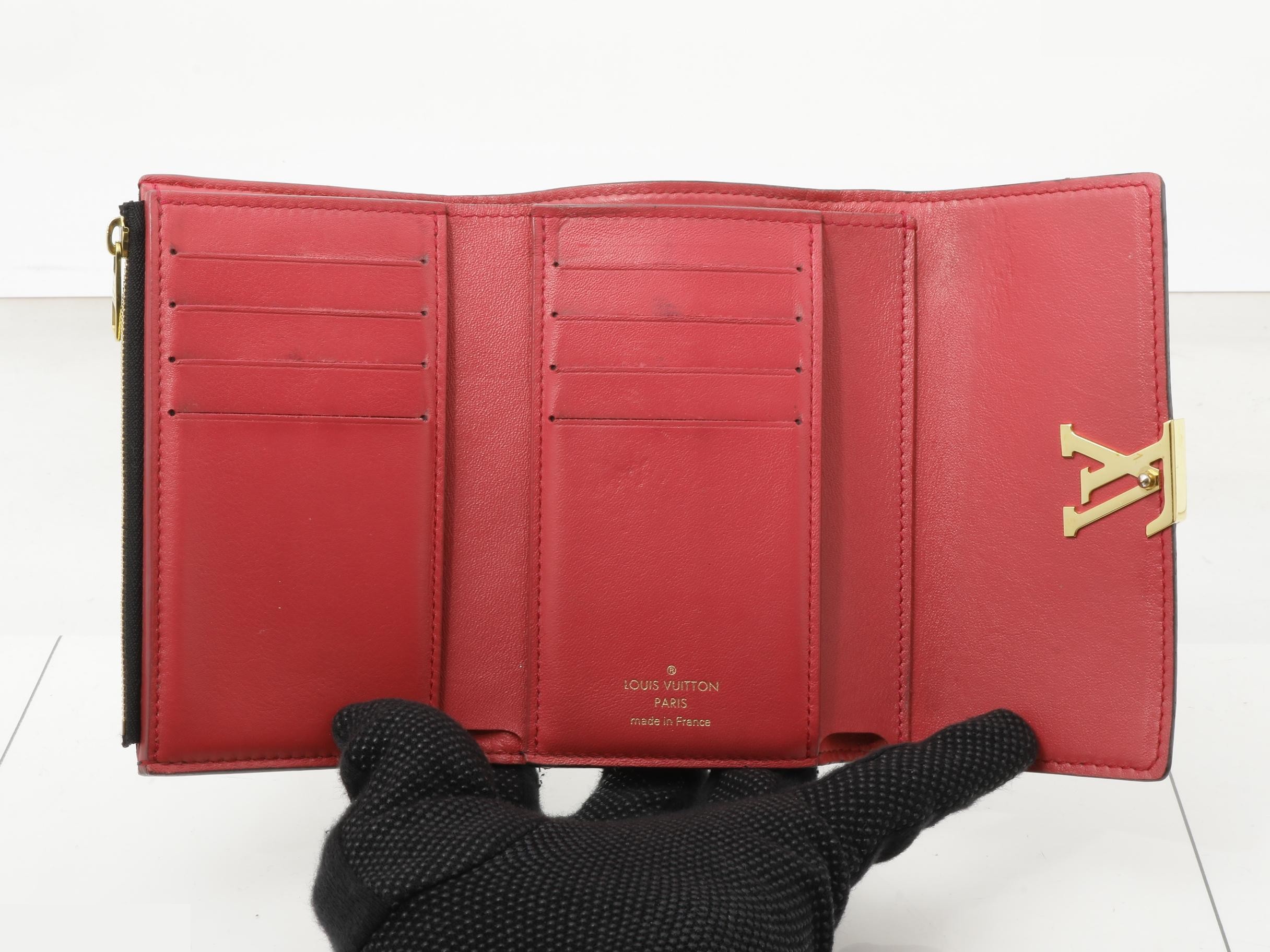 LV Taurillon Portefeuille Capucines Compact Noir M62157 — view 4