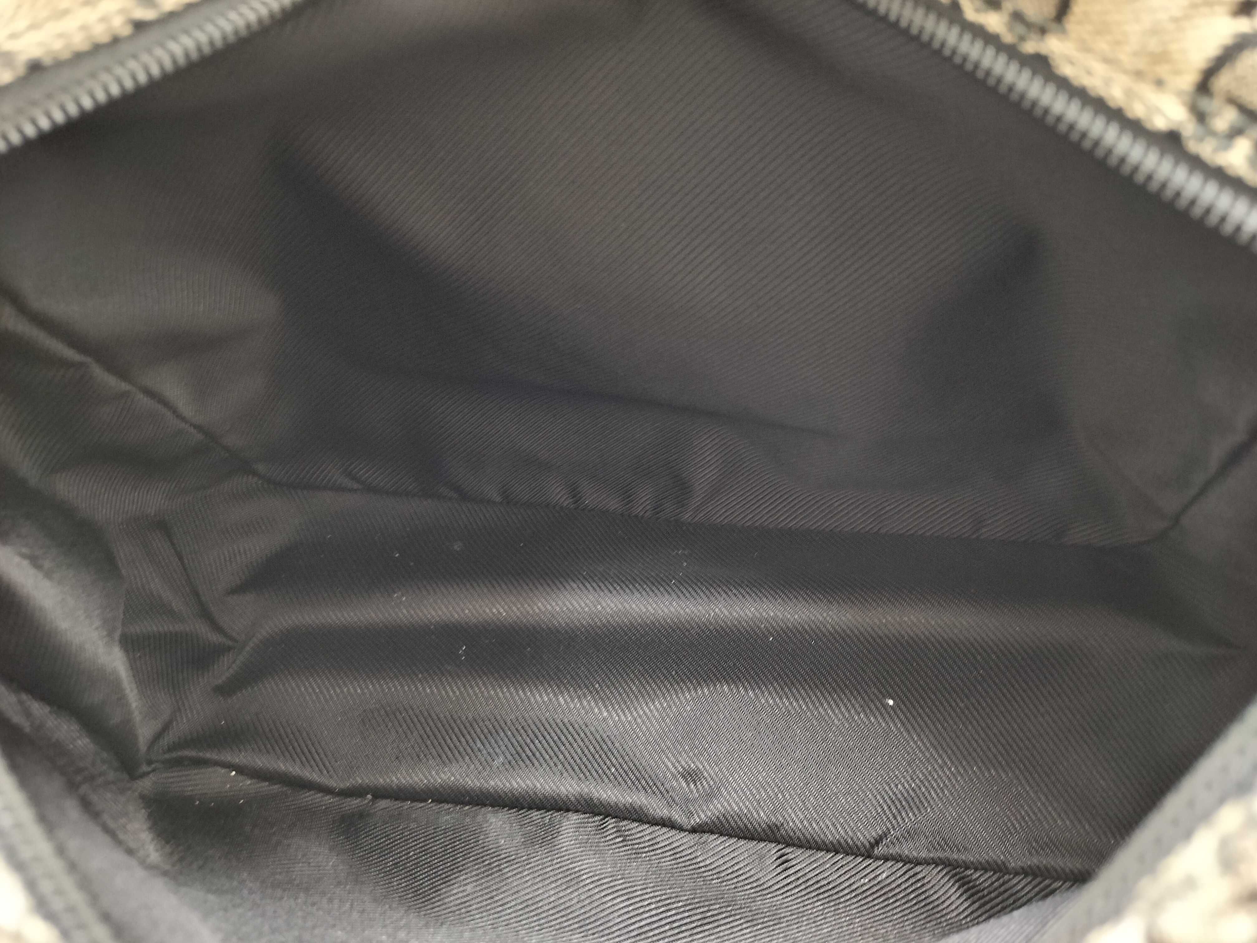 GG Canvas Flap Shoulder Bag — view 12