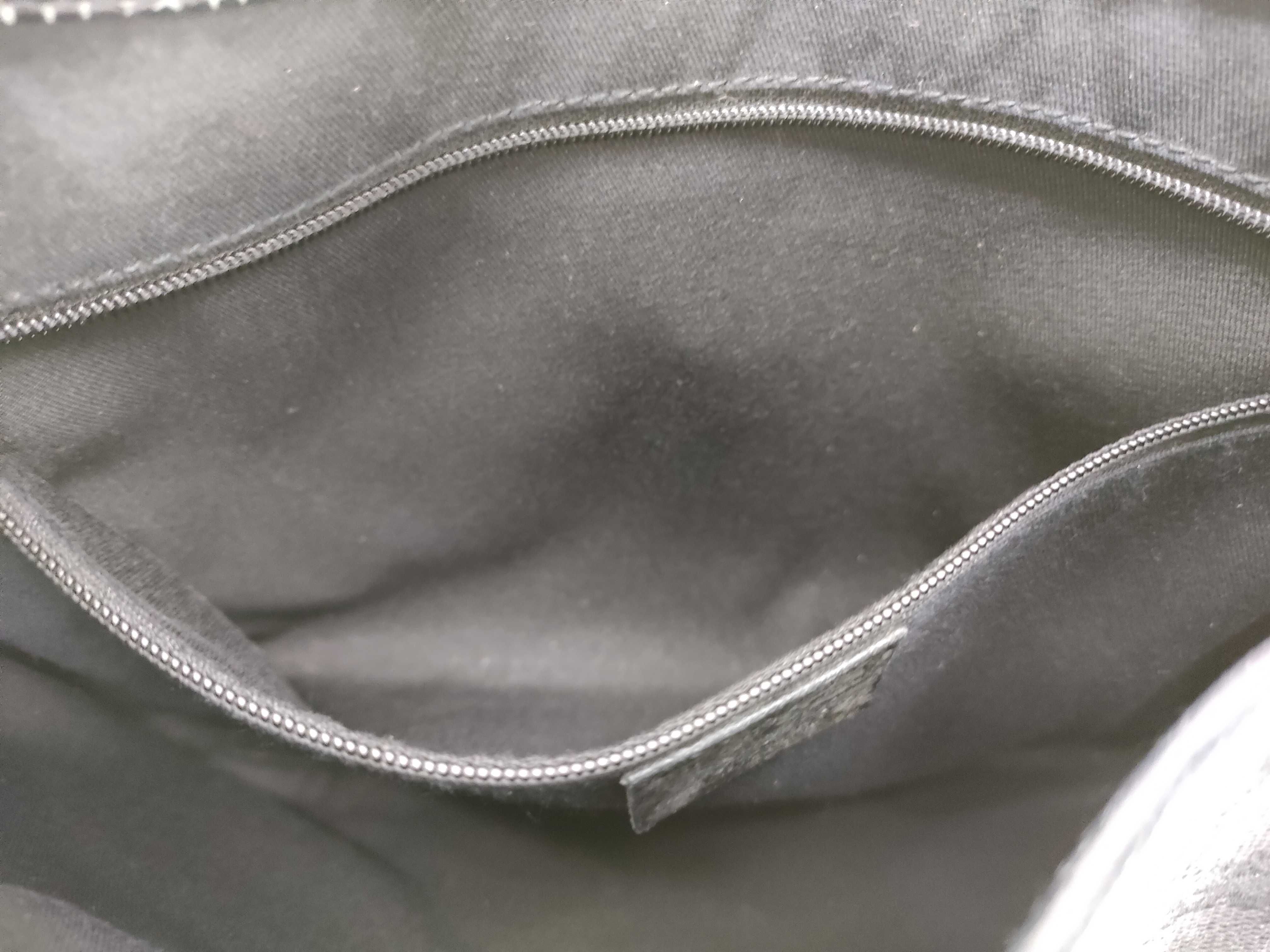GG Canvas Handbag 00963 — view 10