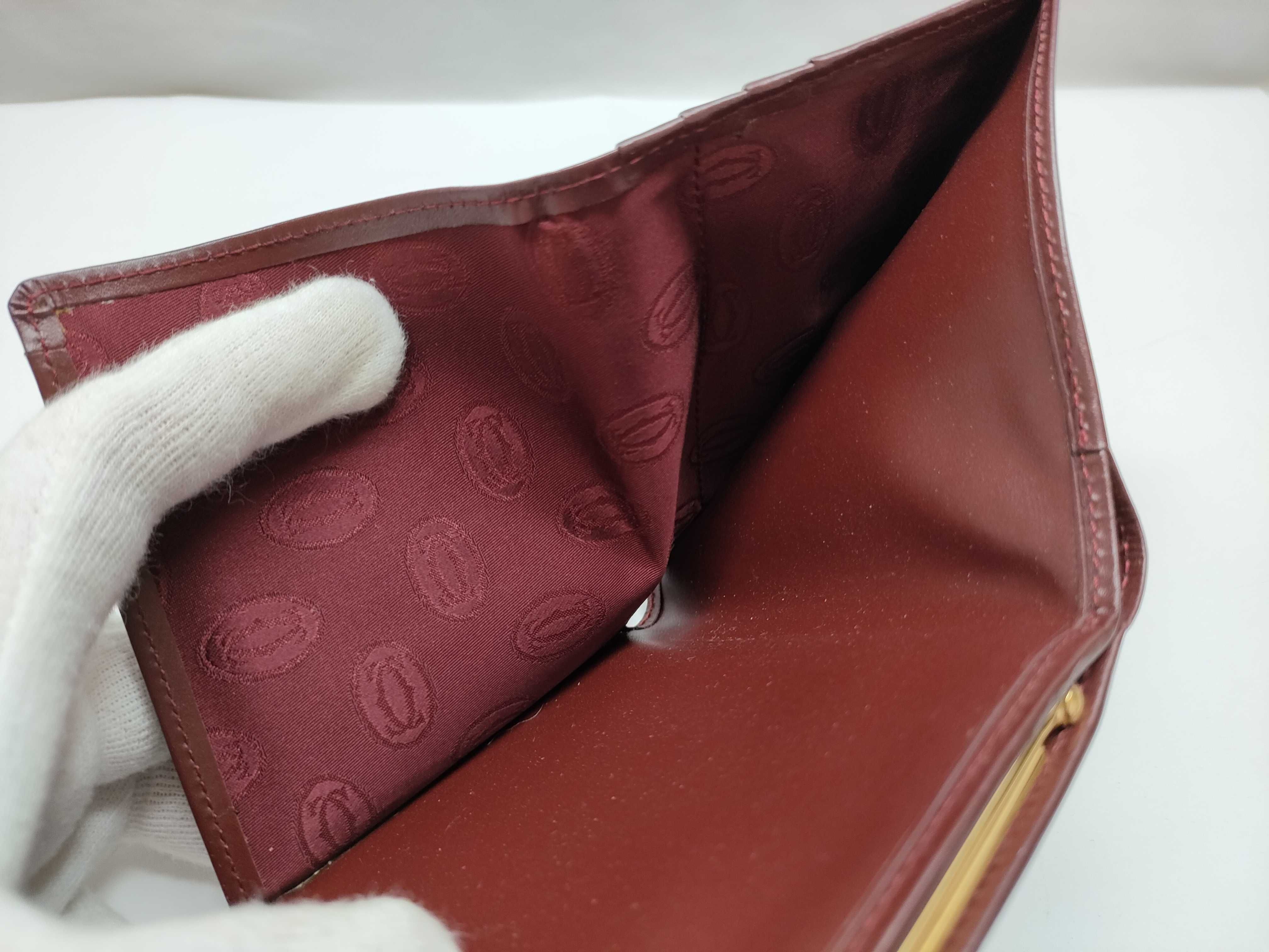 Must Compact Wallet — view 12
