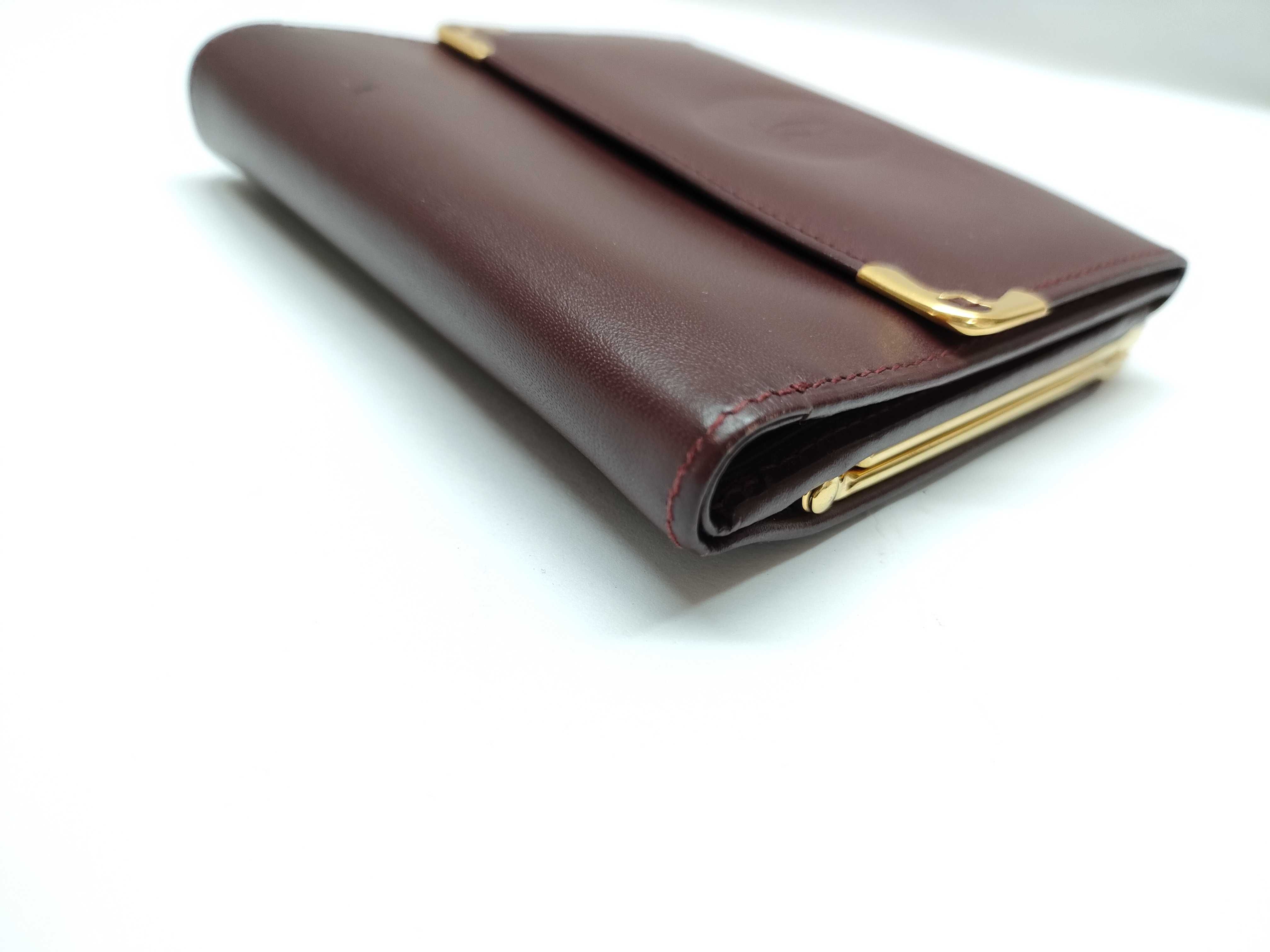 Must Compact Wallet — view 3