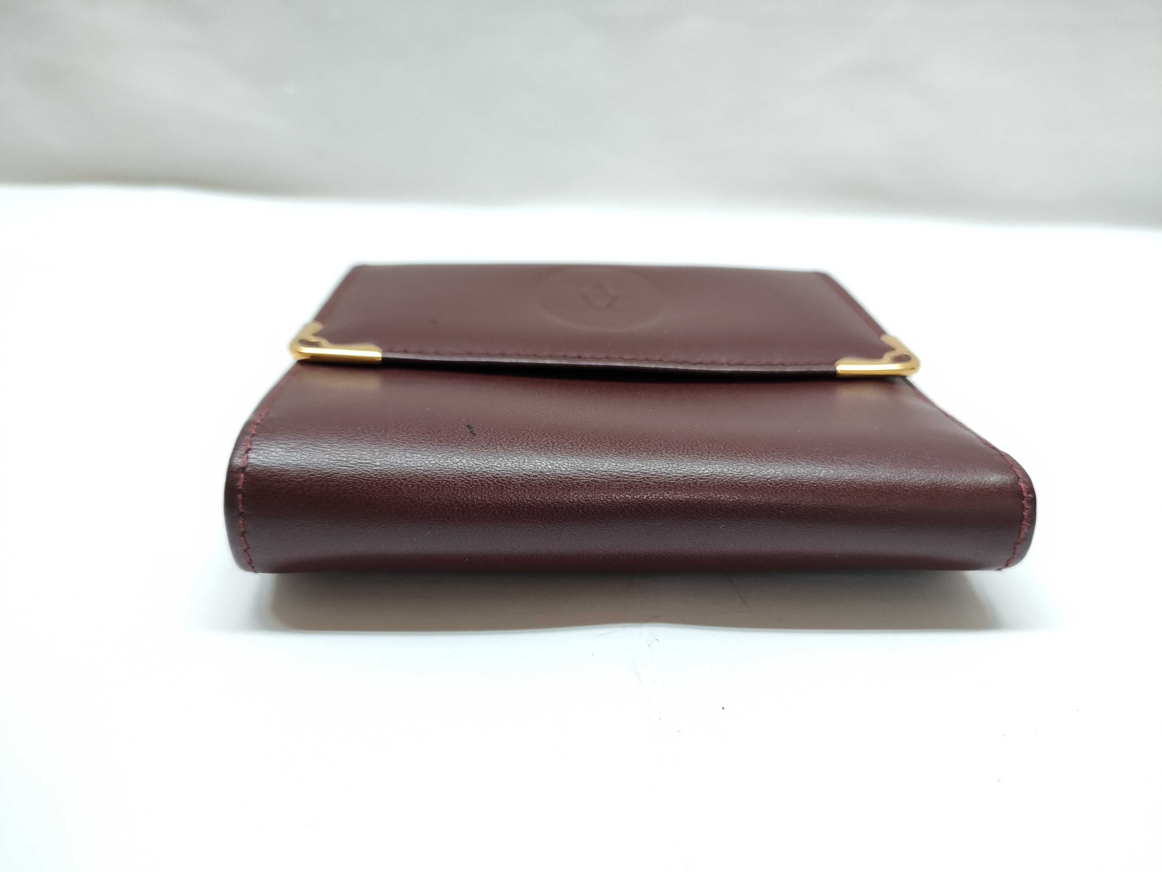 Must Compact Wallet — view 4