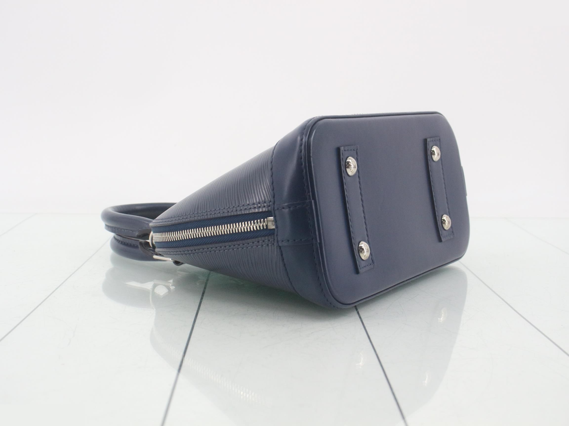 Epi Alma BB Indigo Blue 2-Way Handbag — view 5