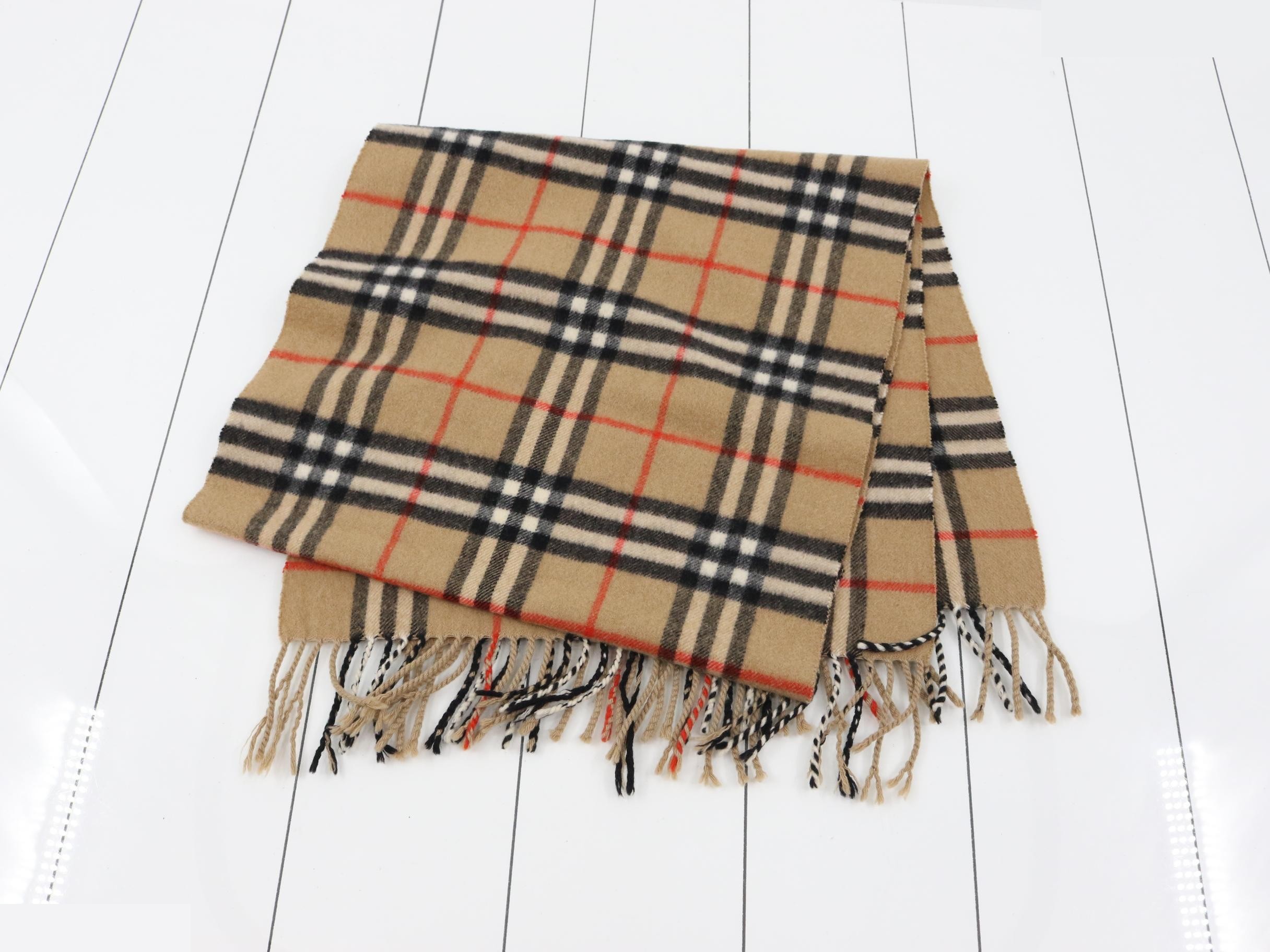 Other lines: Small items, accessories, and scarves — view 3
