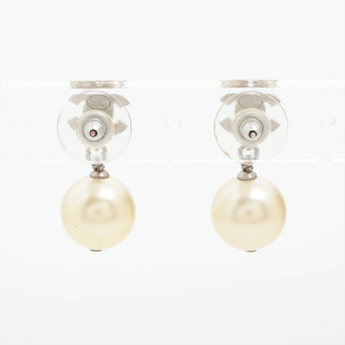 Cocomark A20V Earrings (for both ears) GP x Rhinestone x Fake Pearl Silver — view 2