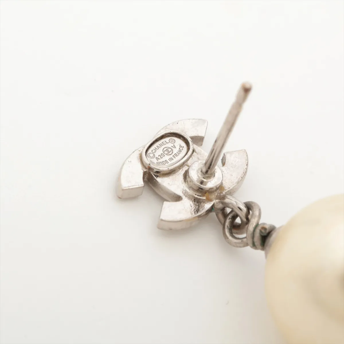 Cocomark A20V Earrings (for both ears) GP x Rhinestone x Fake Pearl Silver — view 5
