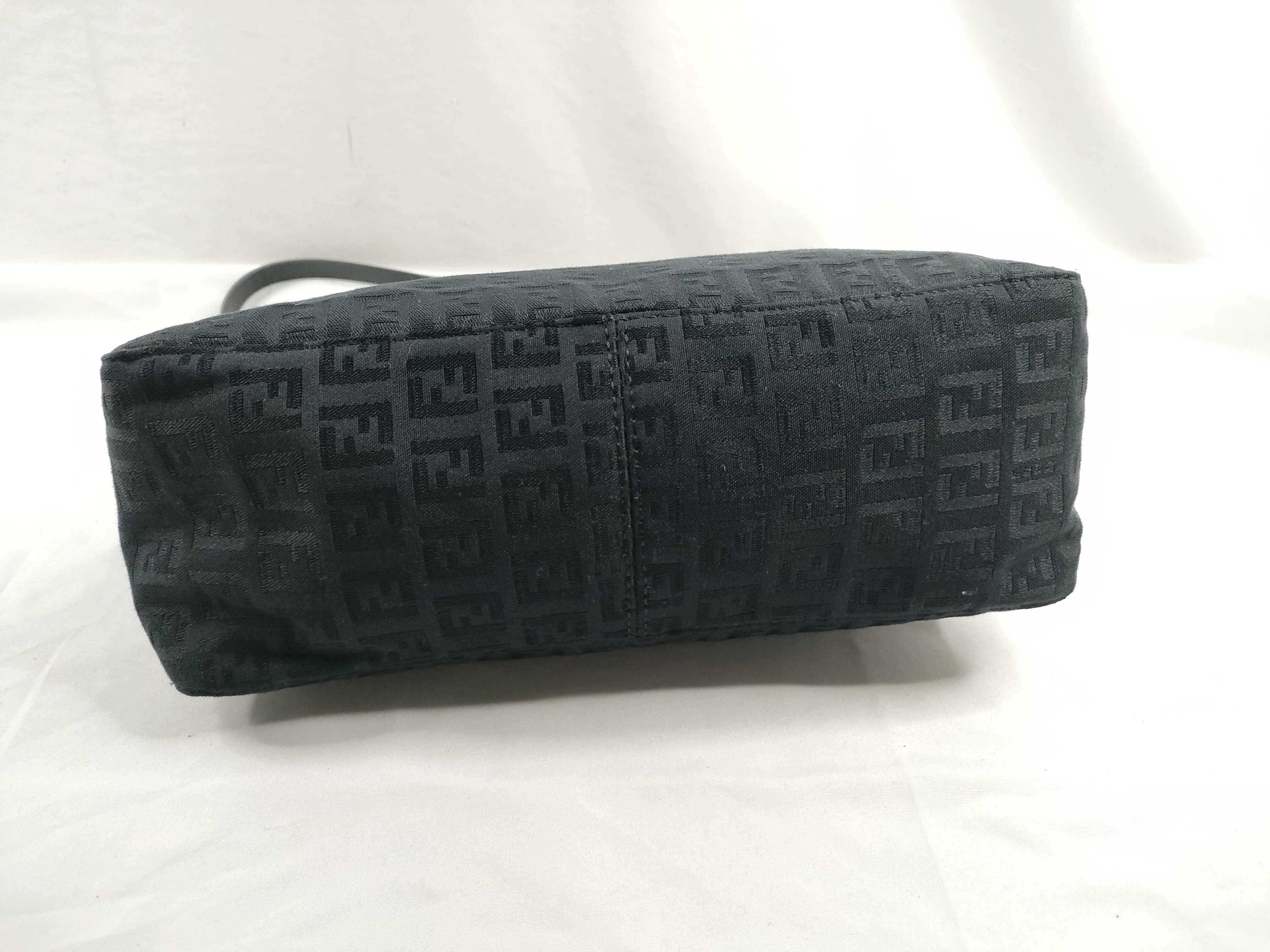 Zucchino Accessory Pouch Black Shoulder Bag — view 4