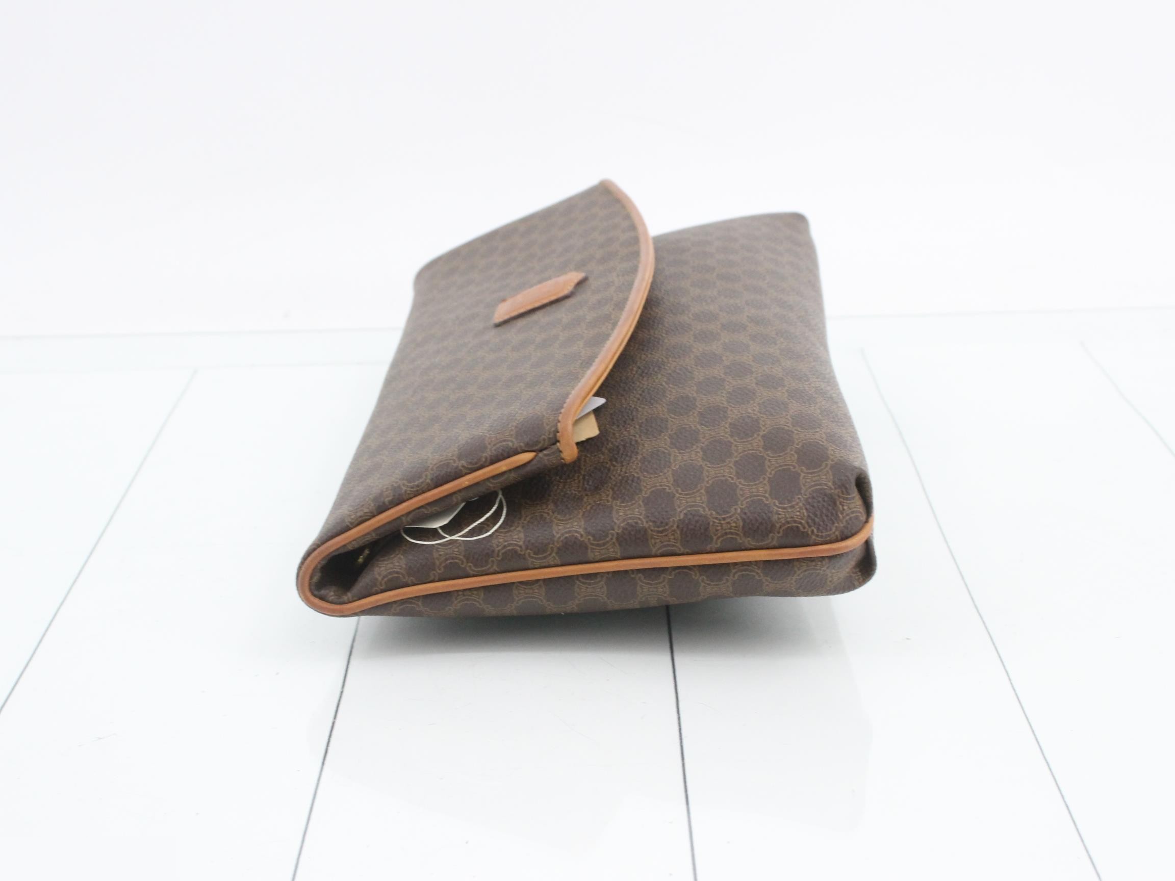 Unused clutch pochette with tag — view 4