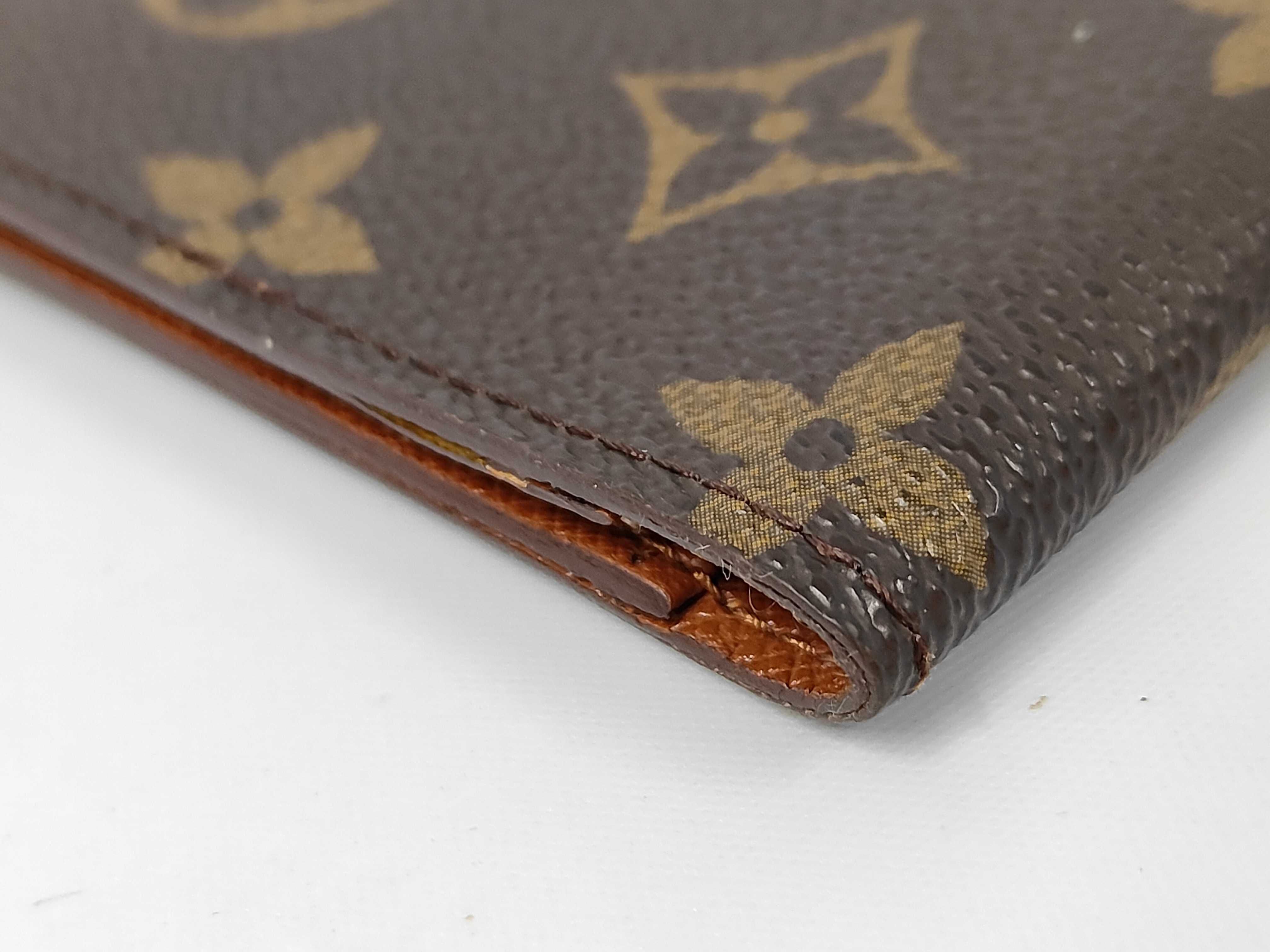 Monogram Couverture Passport M6018 Card Case — view 3