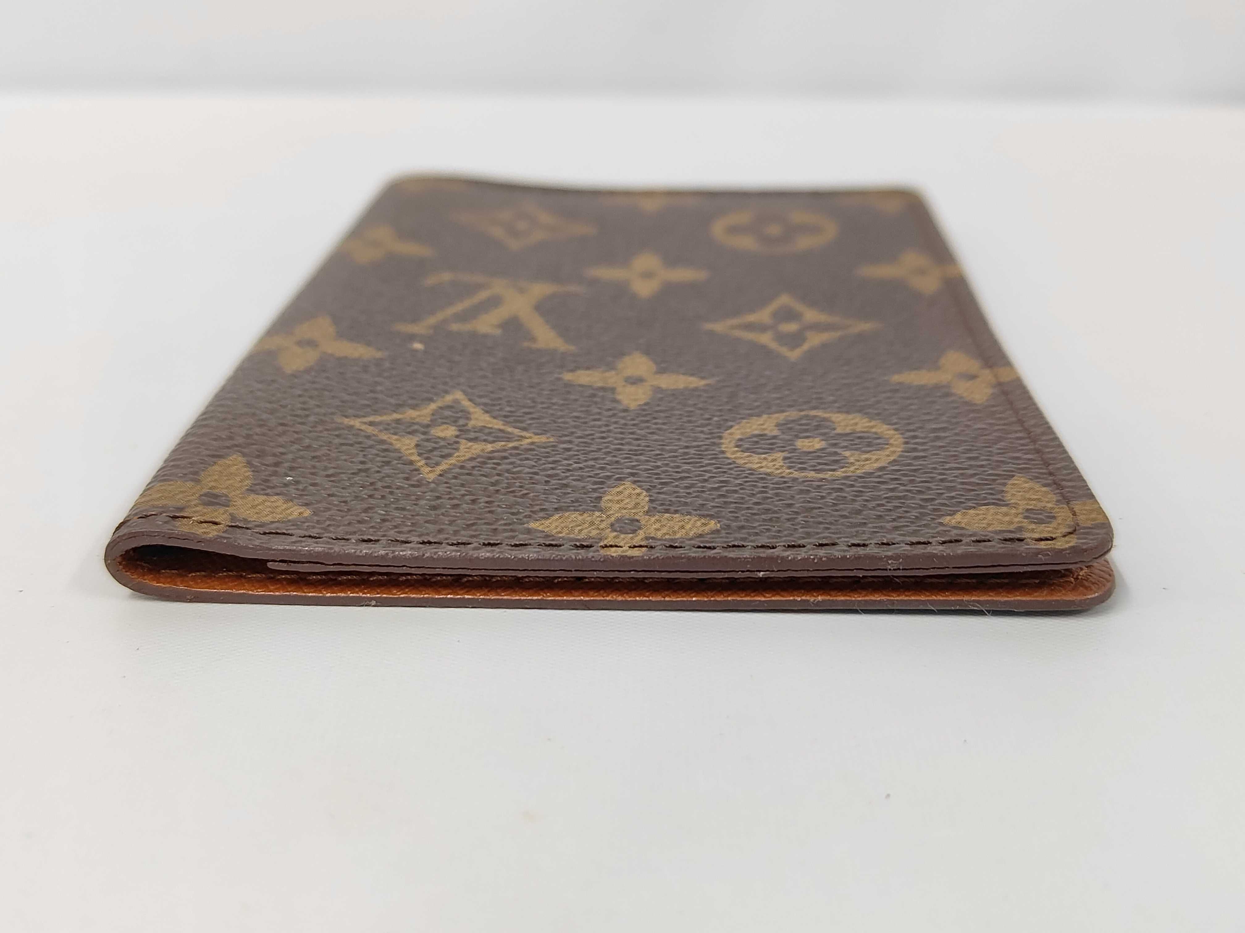 Monogram Couverture Passport M6018 Card Case — view 5
