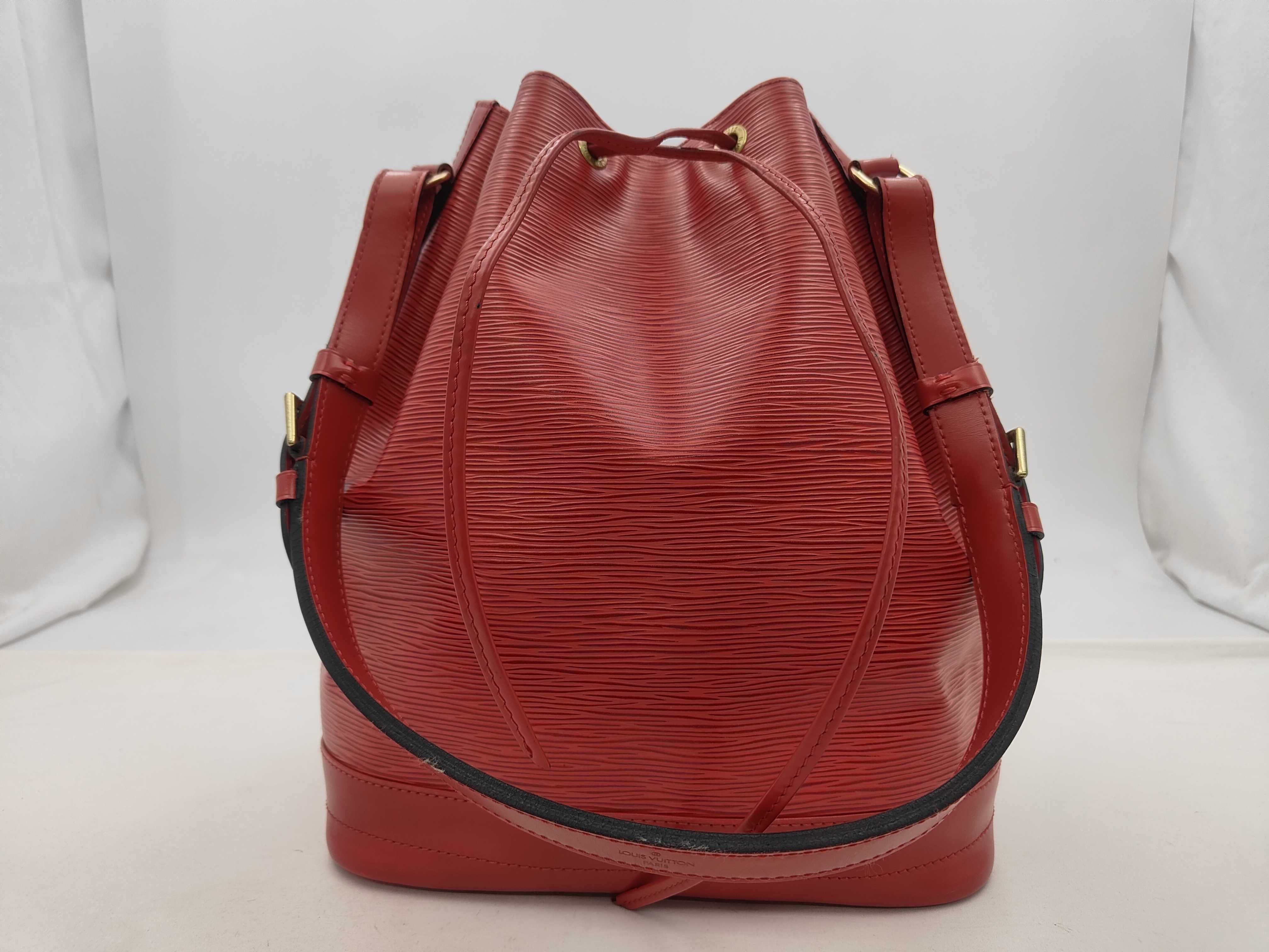 Epi Noe Red Shoulder Bag