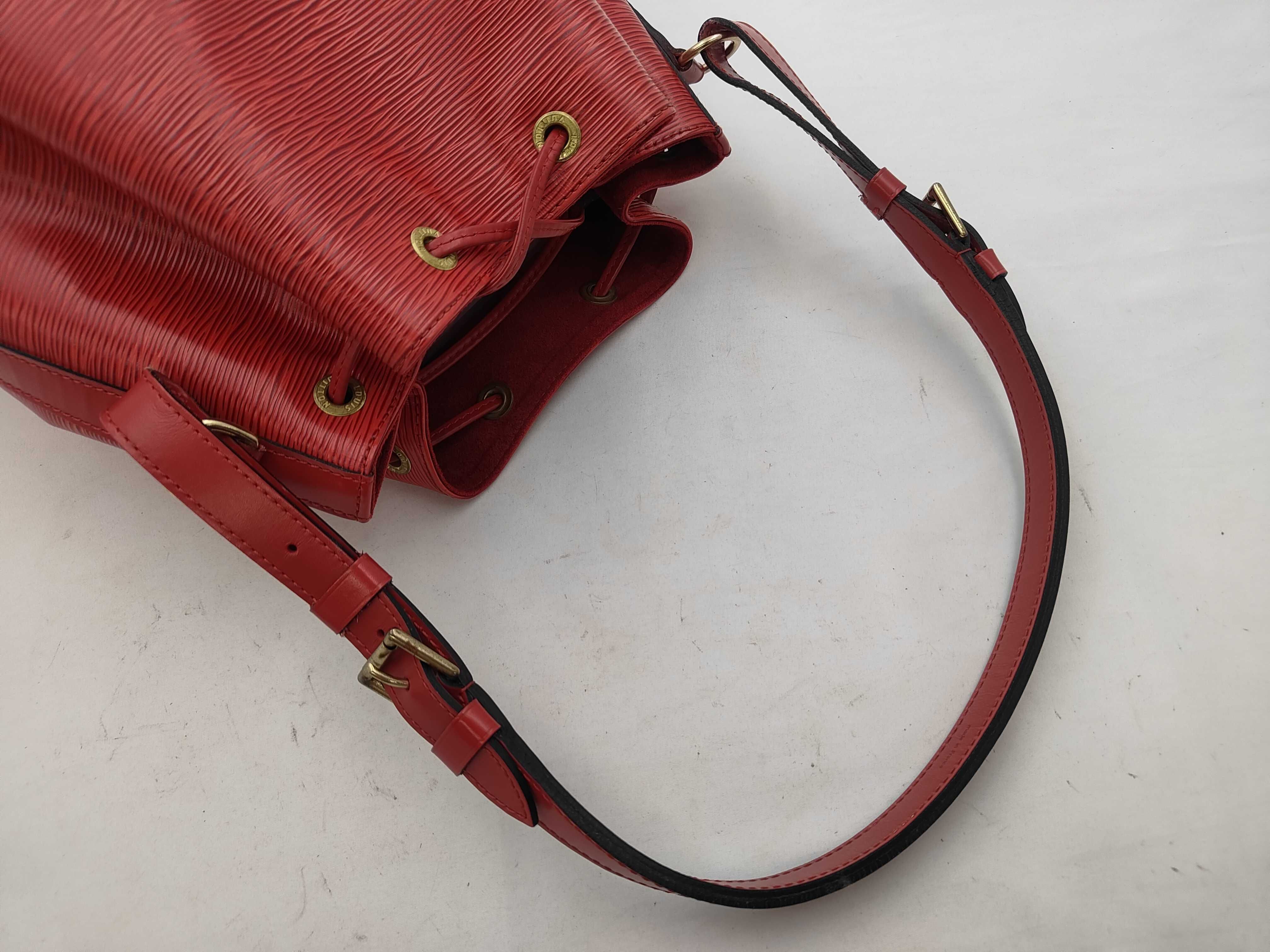 Epi Noe Red Shoulder Bag — view 3