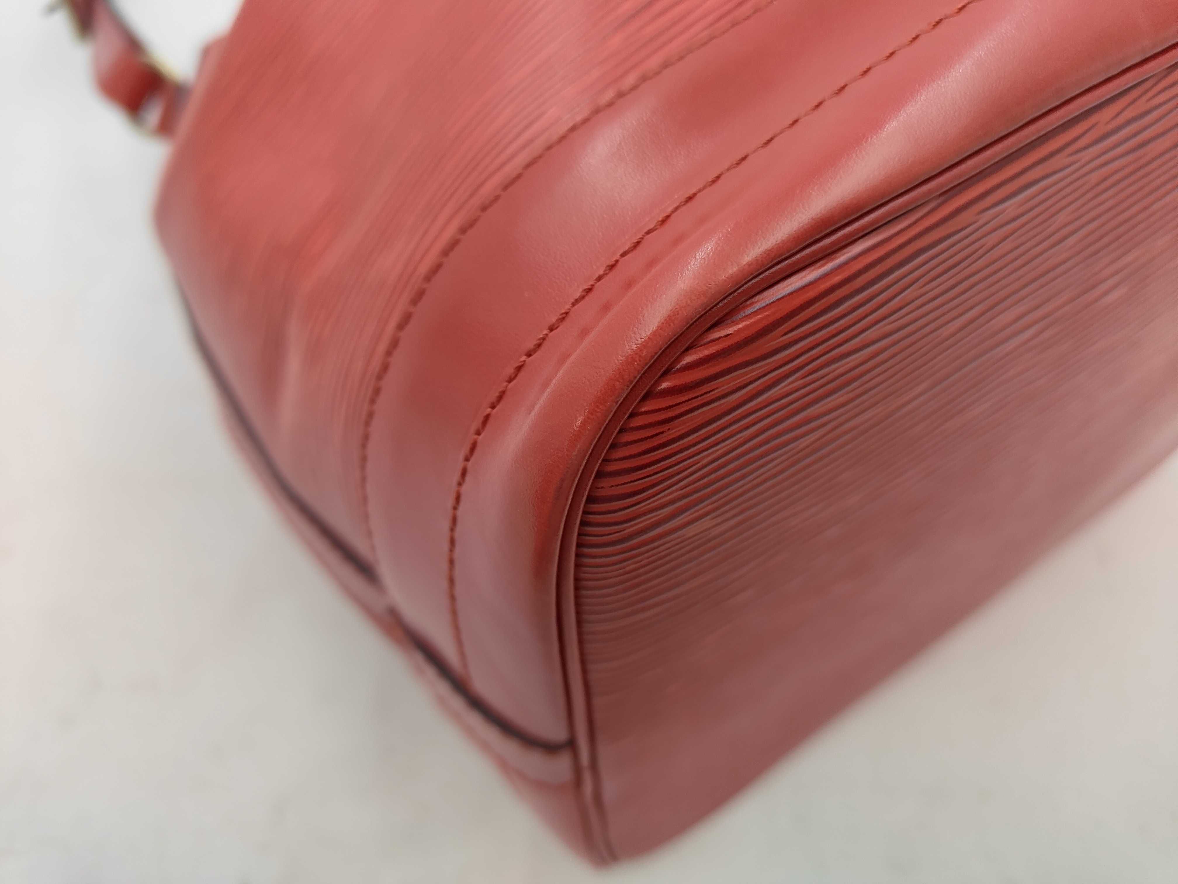 Epi Noe Red Shoulder Bag — view 6