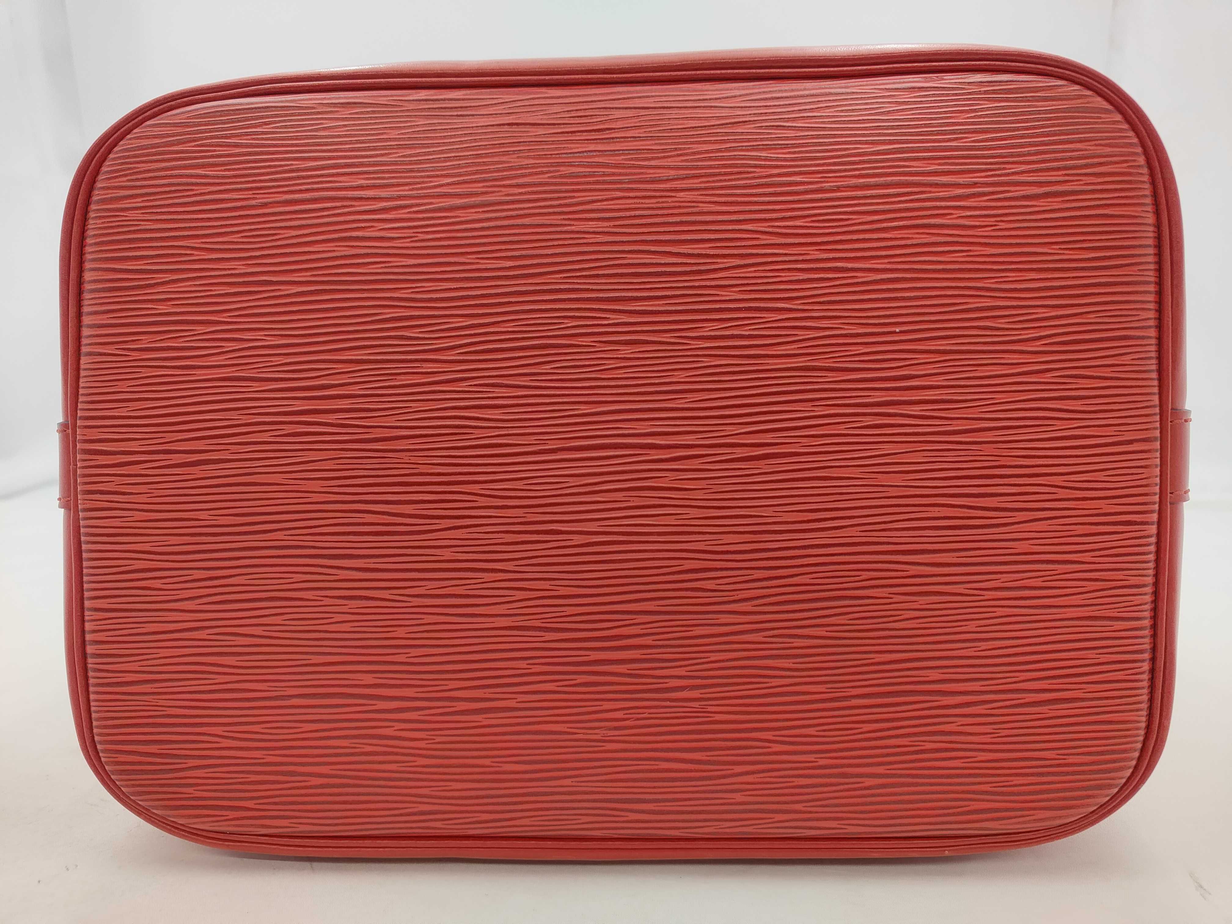 Epi Noe Red Shoulder Bag — view 7