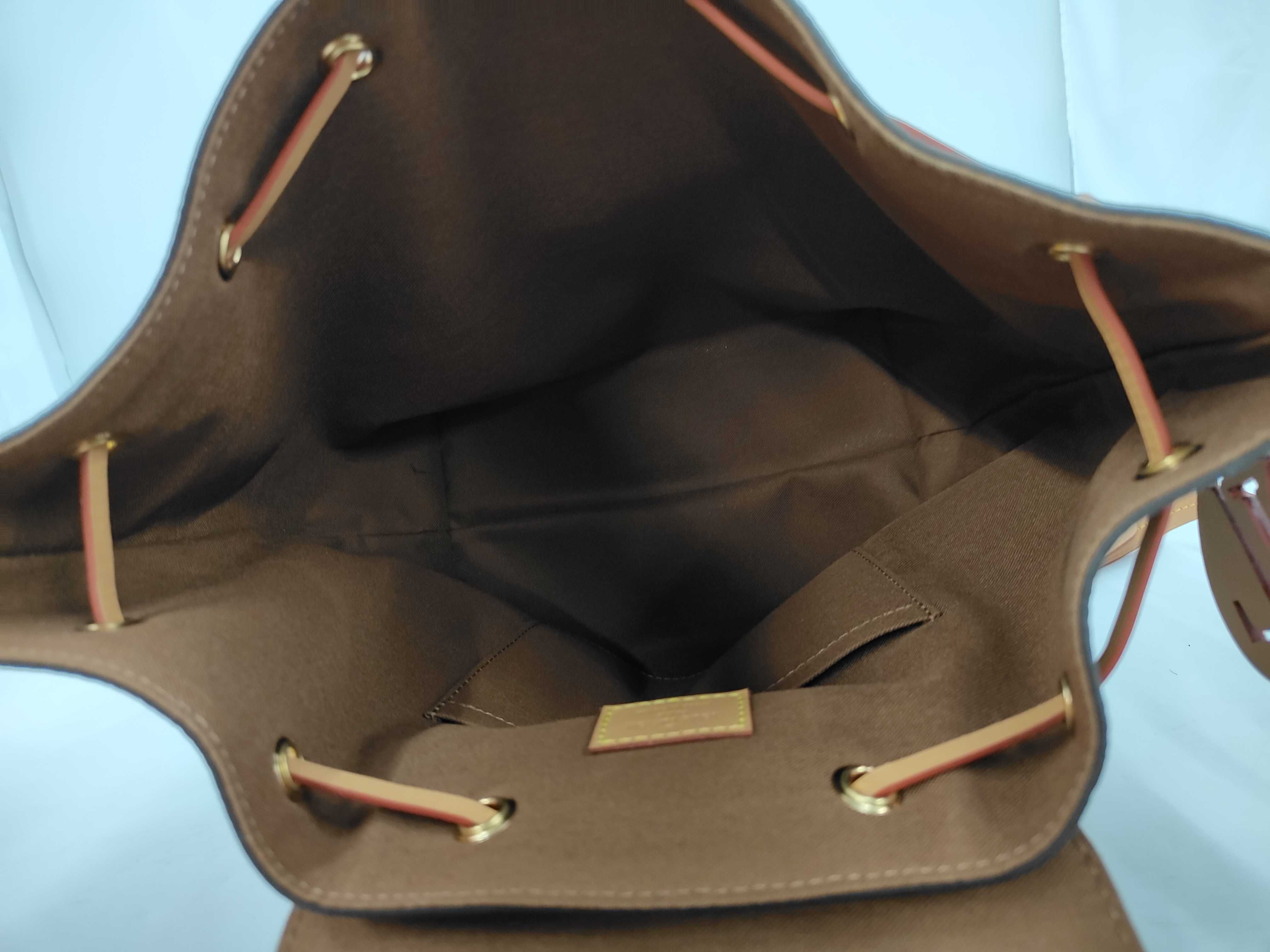 LV bag — view 10