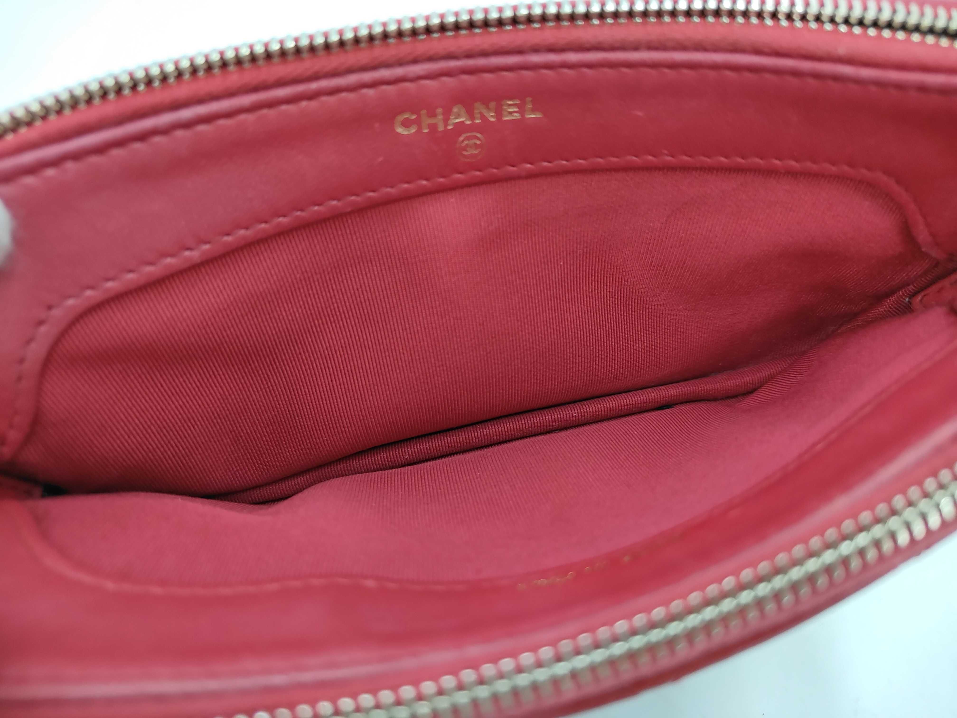 Chain Wallet Shoulder Bag — view 10