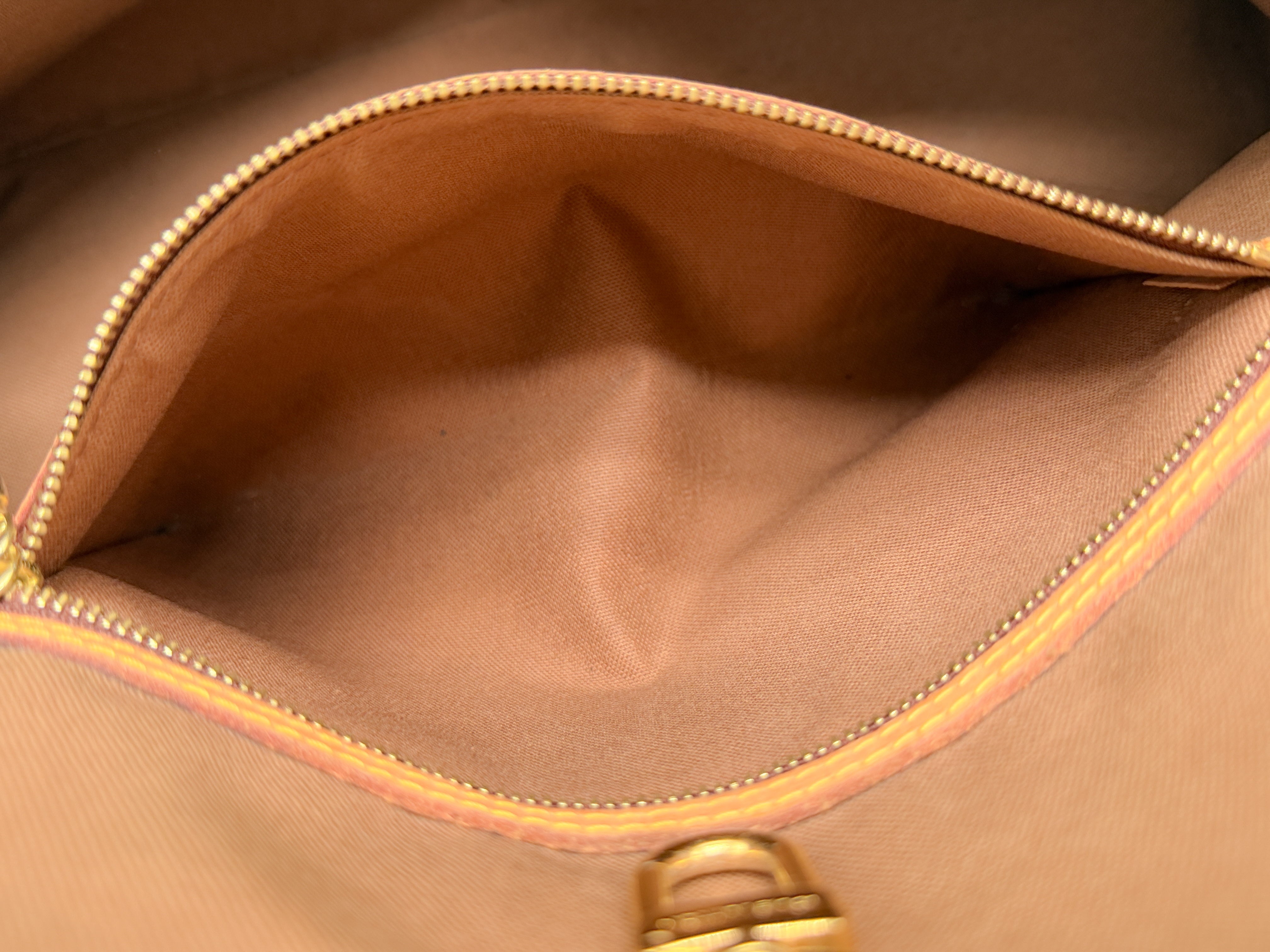 Monogram M51154 Batignolles Horizontal Tote Bag — view 11