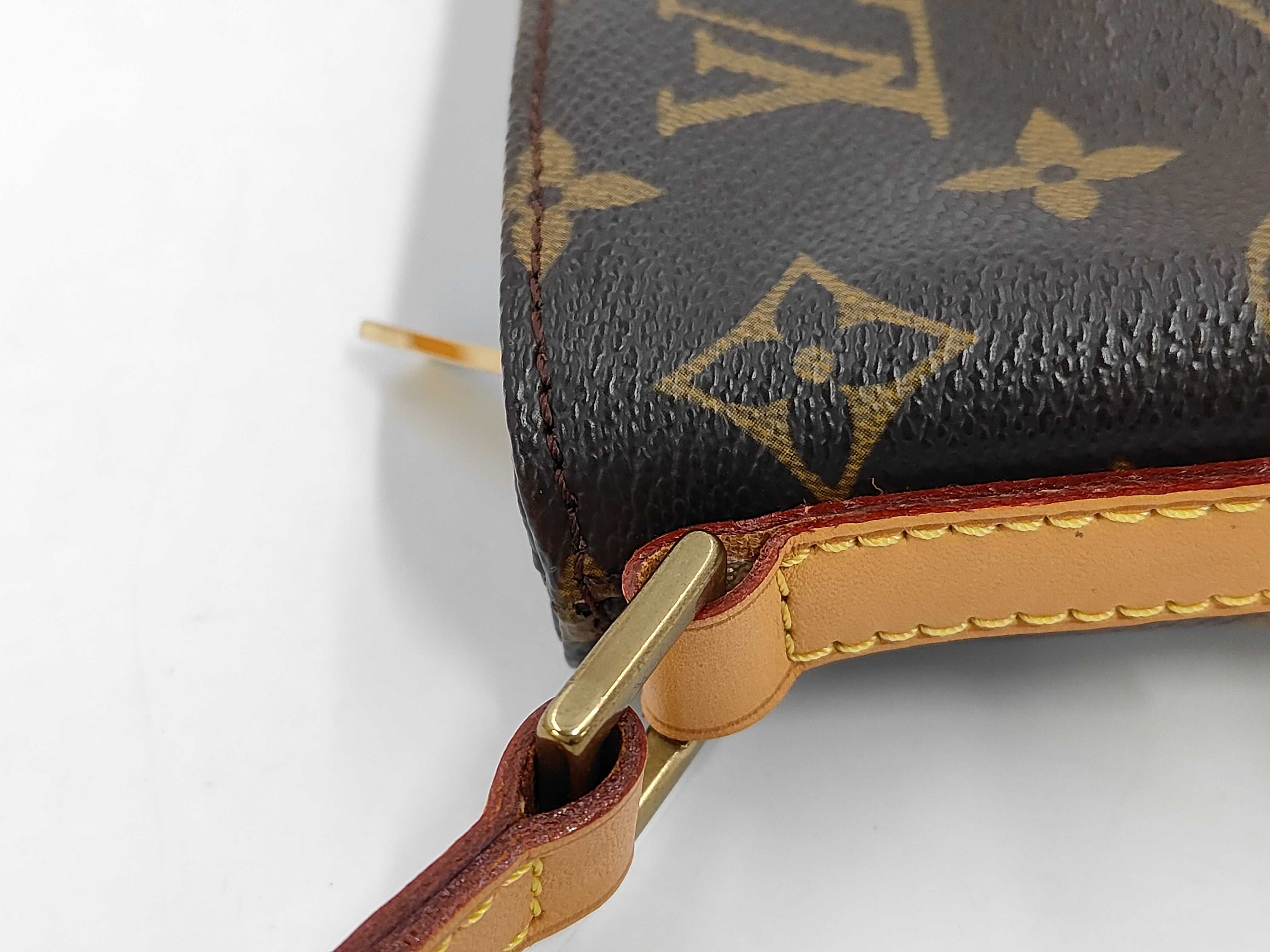 LV M51240 Monogram Trotteur Shoulder Bag — view 5