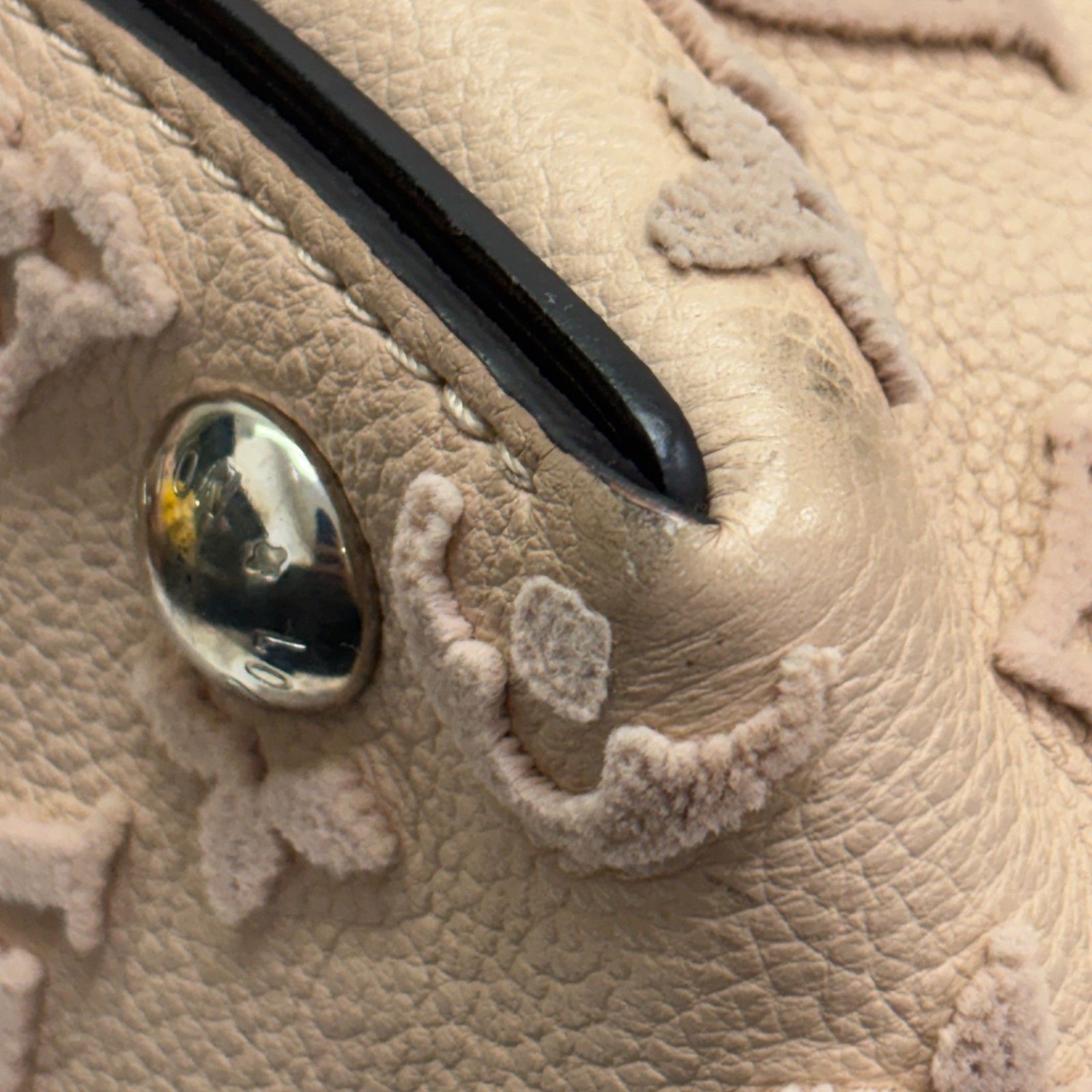 Veau Cachemire Leather Tote W Bb Shoulder Handbag Beige M 94711 — view 12