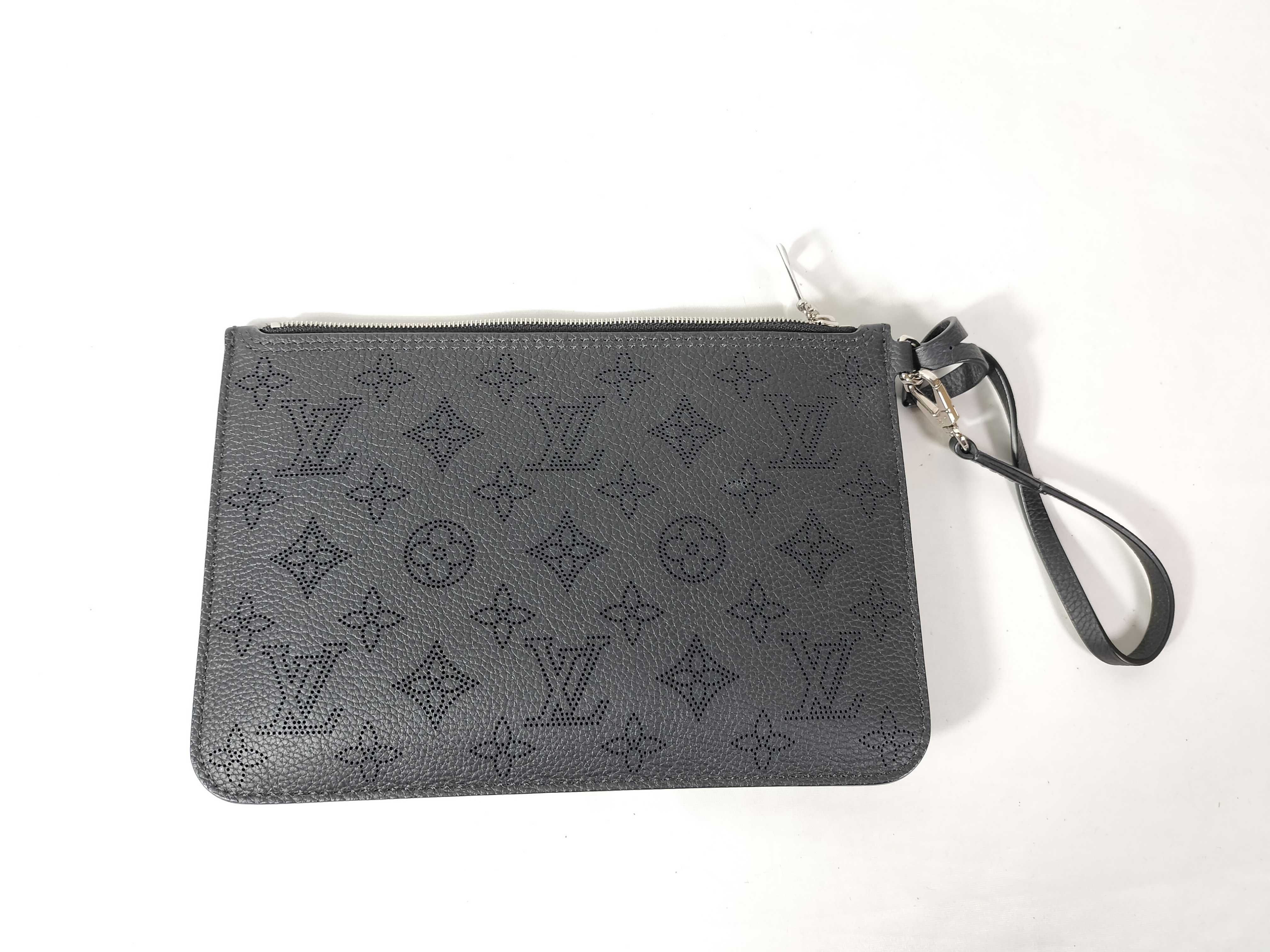 Mahina Blossom MM Tote Bag (Monogram Mahina) — view 14