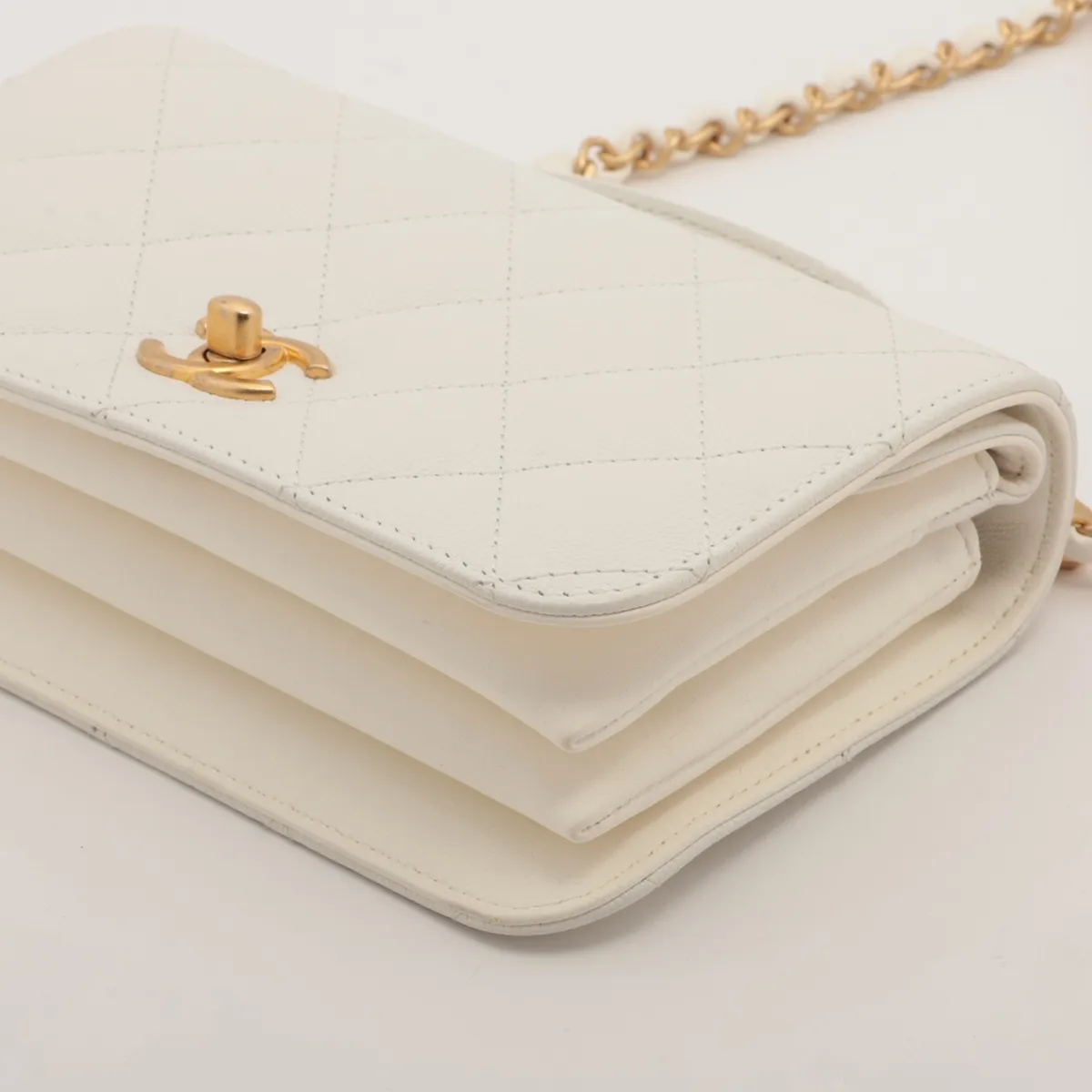 Matelassé Caviar Skin 2-Way Handbag, Top Handle, White, Gold Hardware, LXXEXE27, Random Plate — view 3
