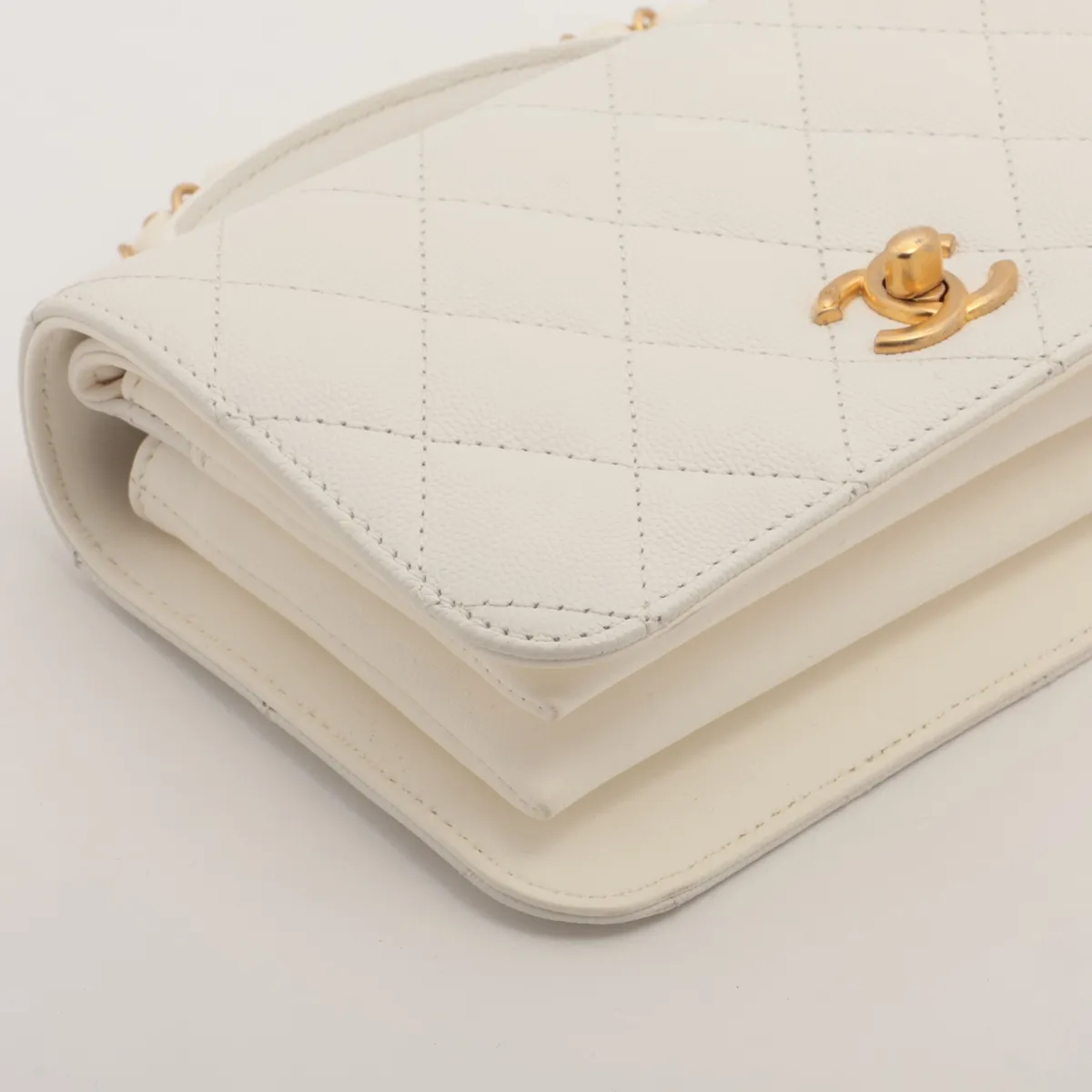 Matelassé Caviar Skin 2-Way Handbag, Top Handle, White, Gold Hardware, LXXEXE27, Random Plate — view 4