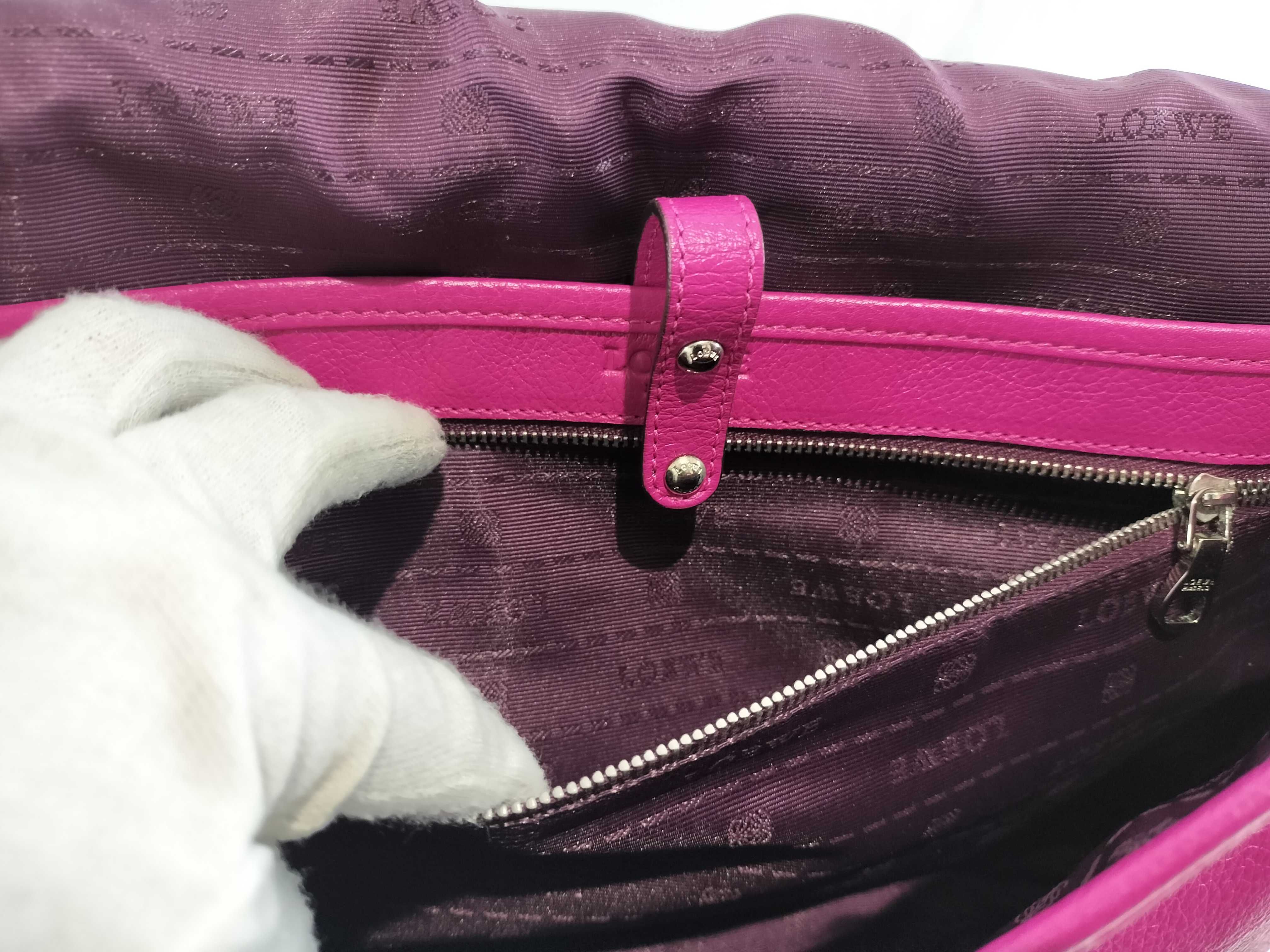 Heritage Shoulder Bag, Flap Leather, Pink Shoulder Bag — view 11