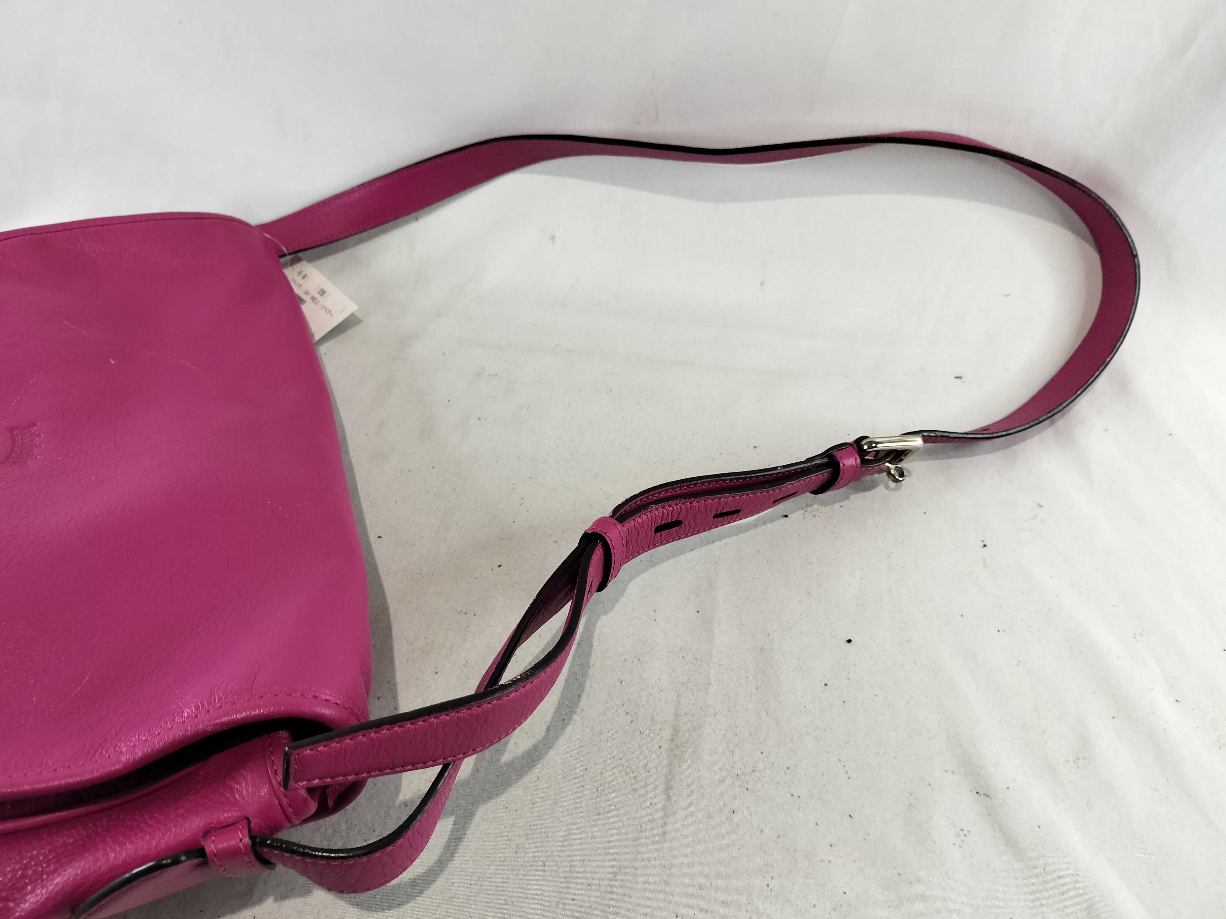 Heritage Shoulder Bag, Flap Leather, Pink Shoulder Bag — view 4