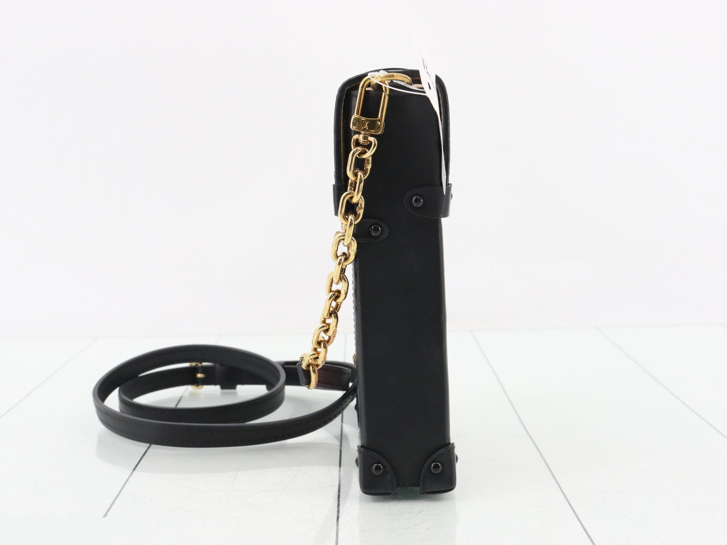 Epi Pochette Trunk Vertical Shoulder Bag — view 3